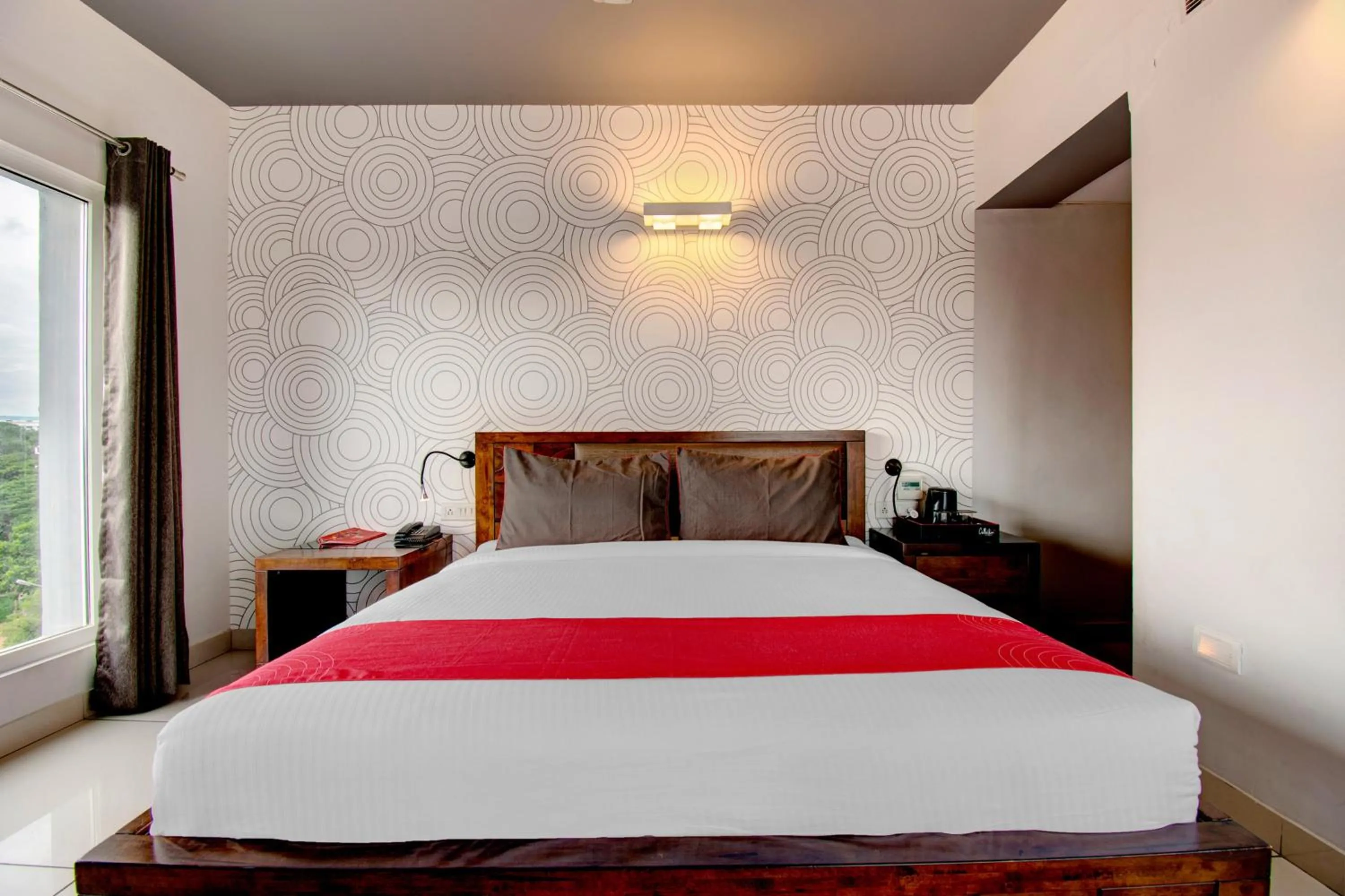 Bedroom, Bed in Super Townhouse Ulsoor