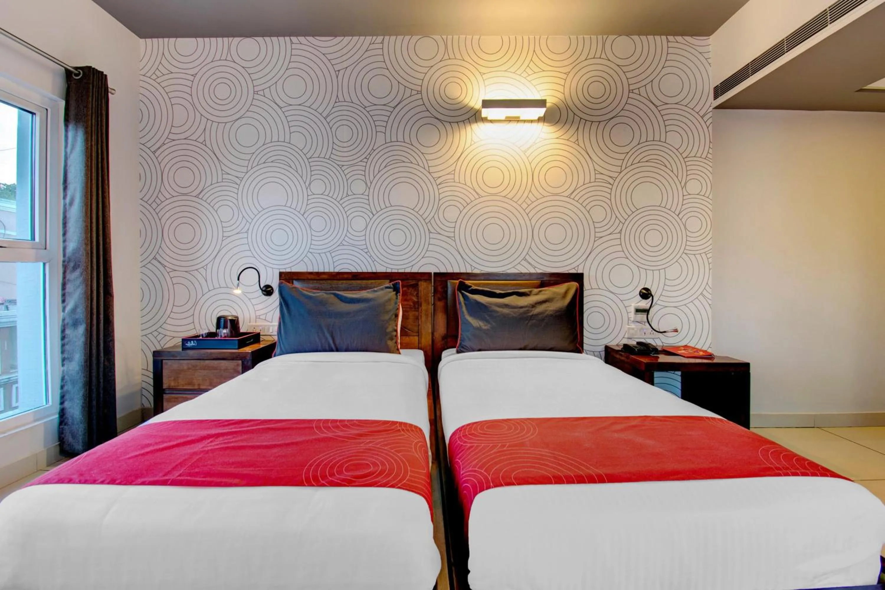 Bedroom, Bed in Super Townhouse Ulsoor