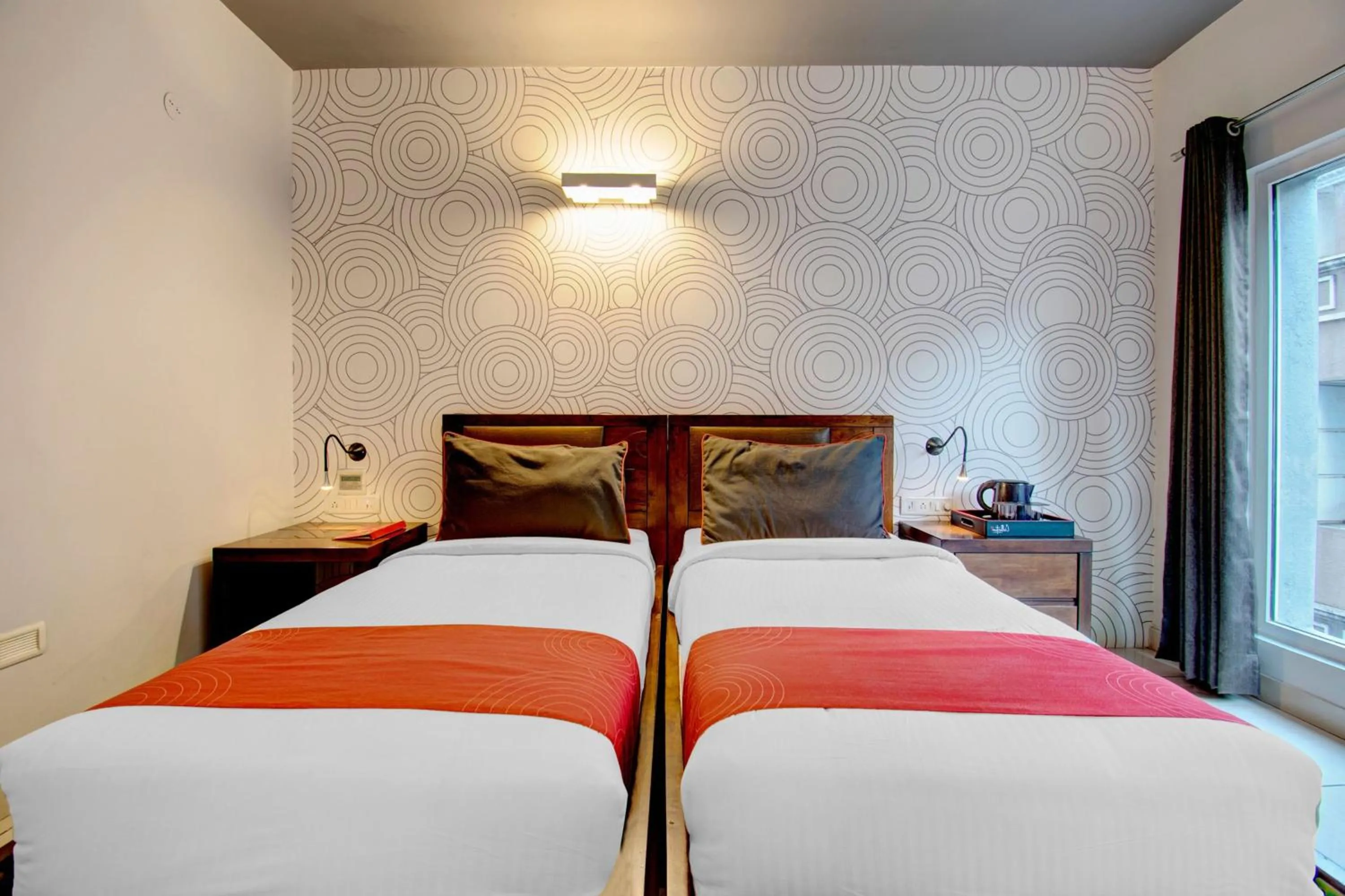 Bedroom, Bed in Super Townhouse Ulsoor