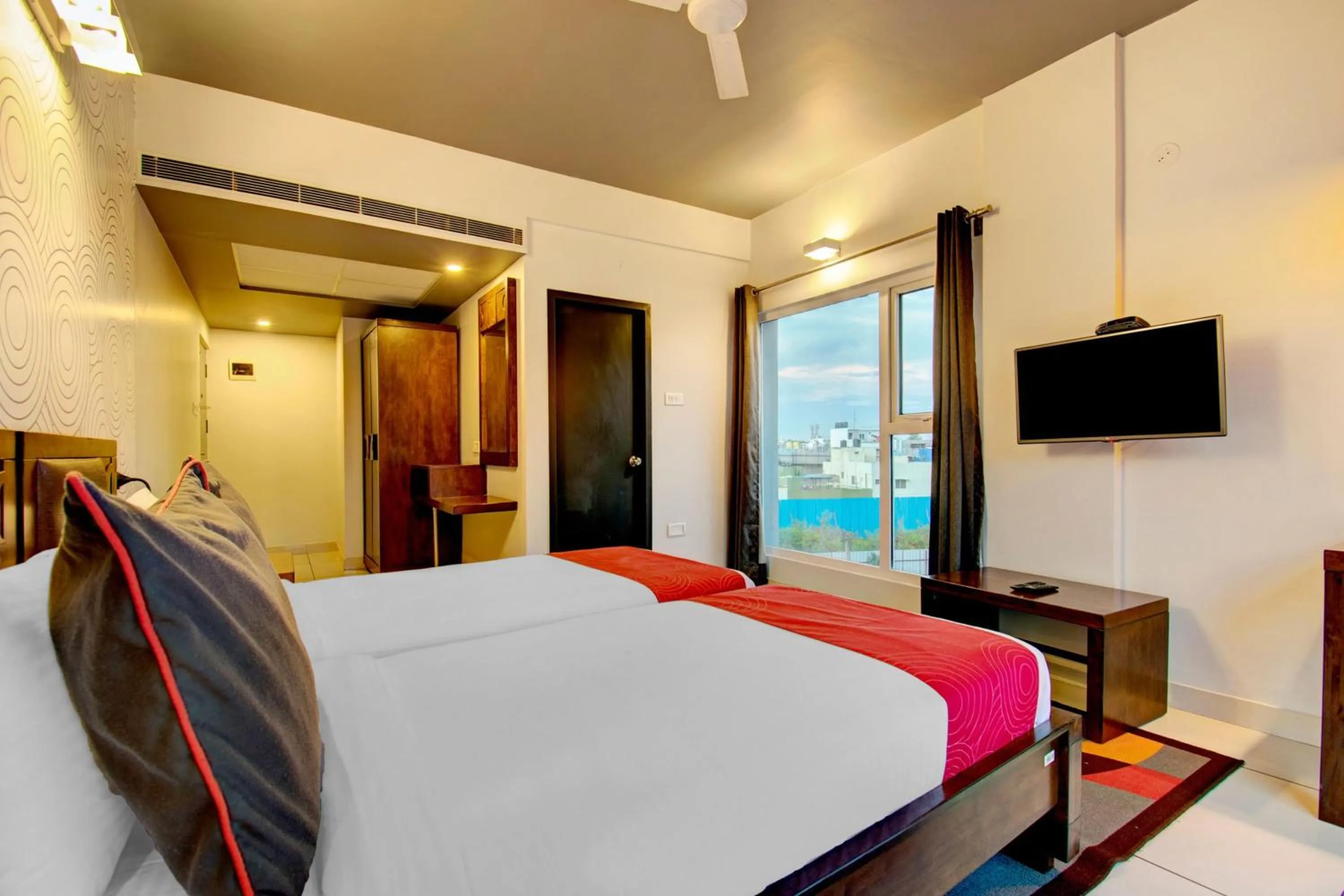 Bedroom, Bed in Super Townhouse Ulsoor