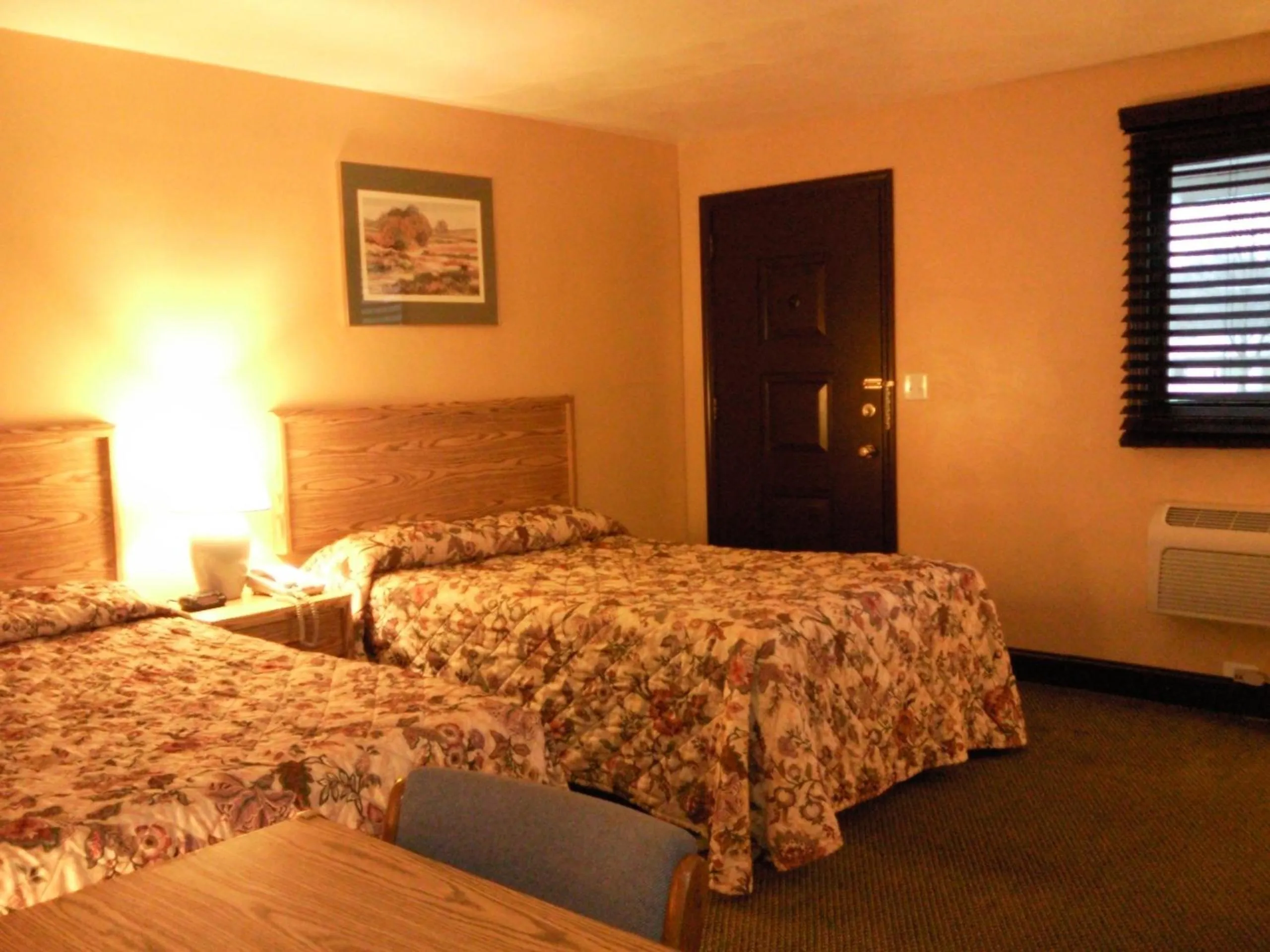 Colonial Inn Mercer-Grove City