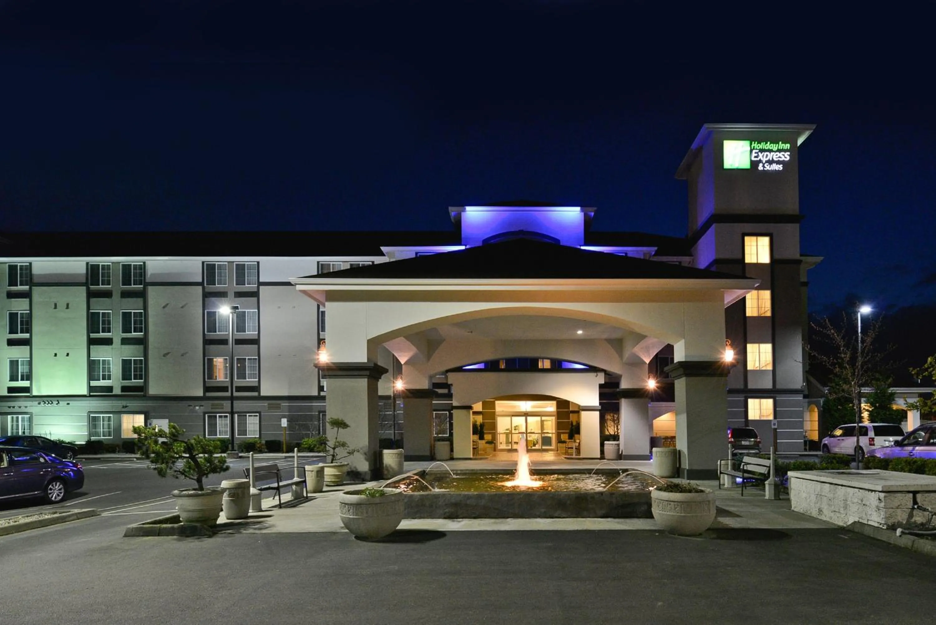 Property building in Holiday Inn Express & Suites Tacoma South - Lakewood by IHG