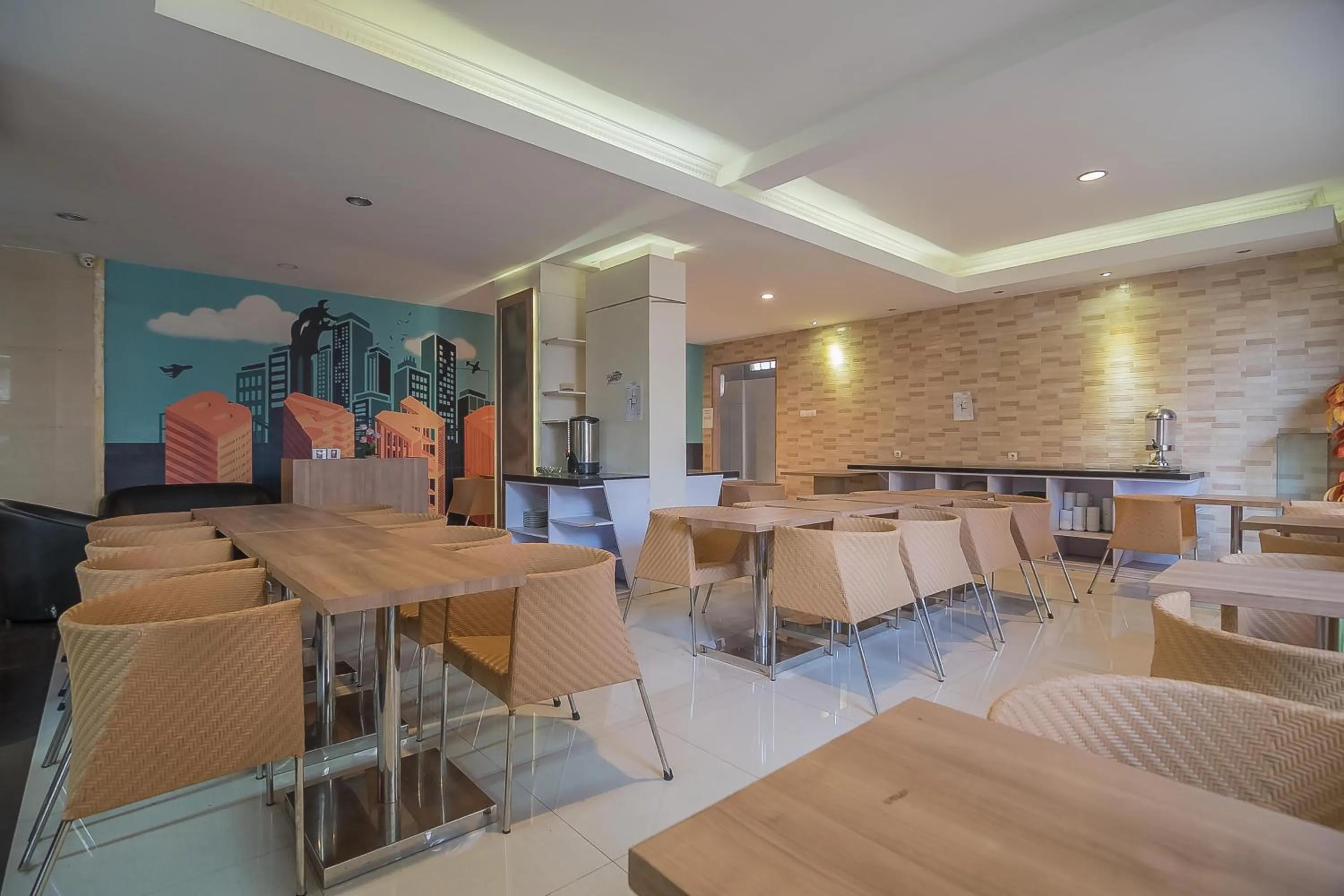 Buffet breakfast in RedDoorz At Hotel Arimbi Dewi Sartika Baru