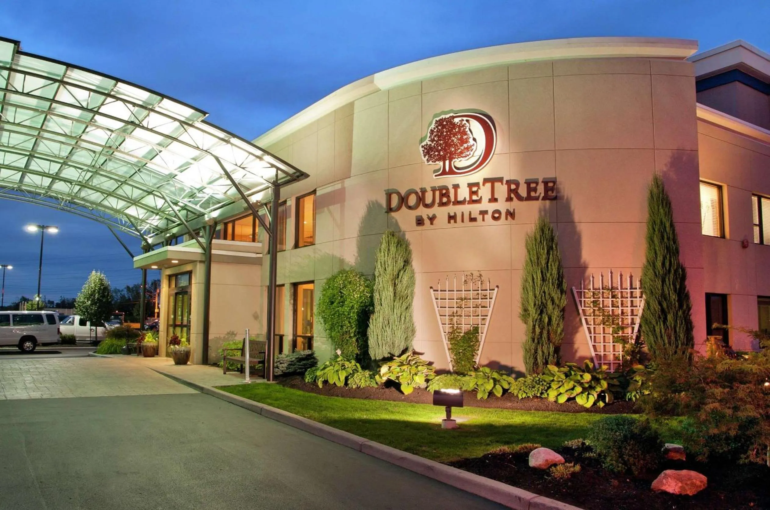 Property building in DoubleTree by Hilton Buffalo-Amherst
