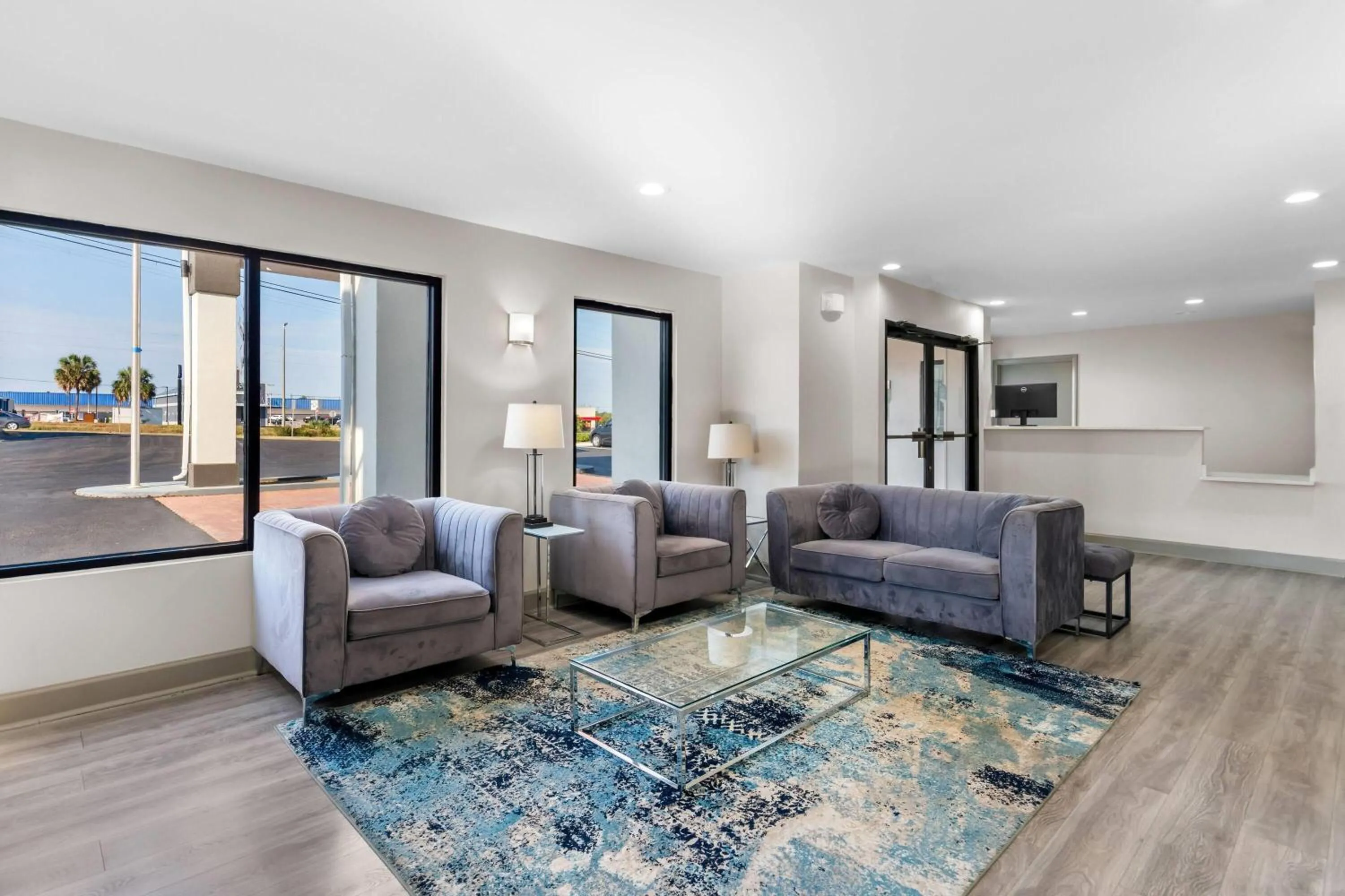 Lobby or reception in Days Inn by Wyndham Enterprise