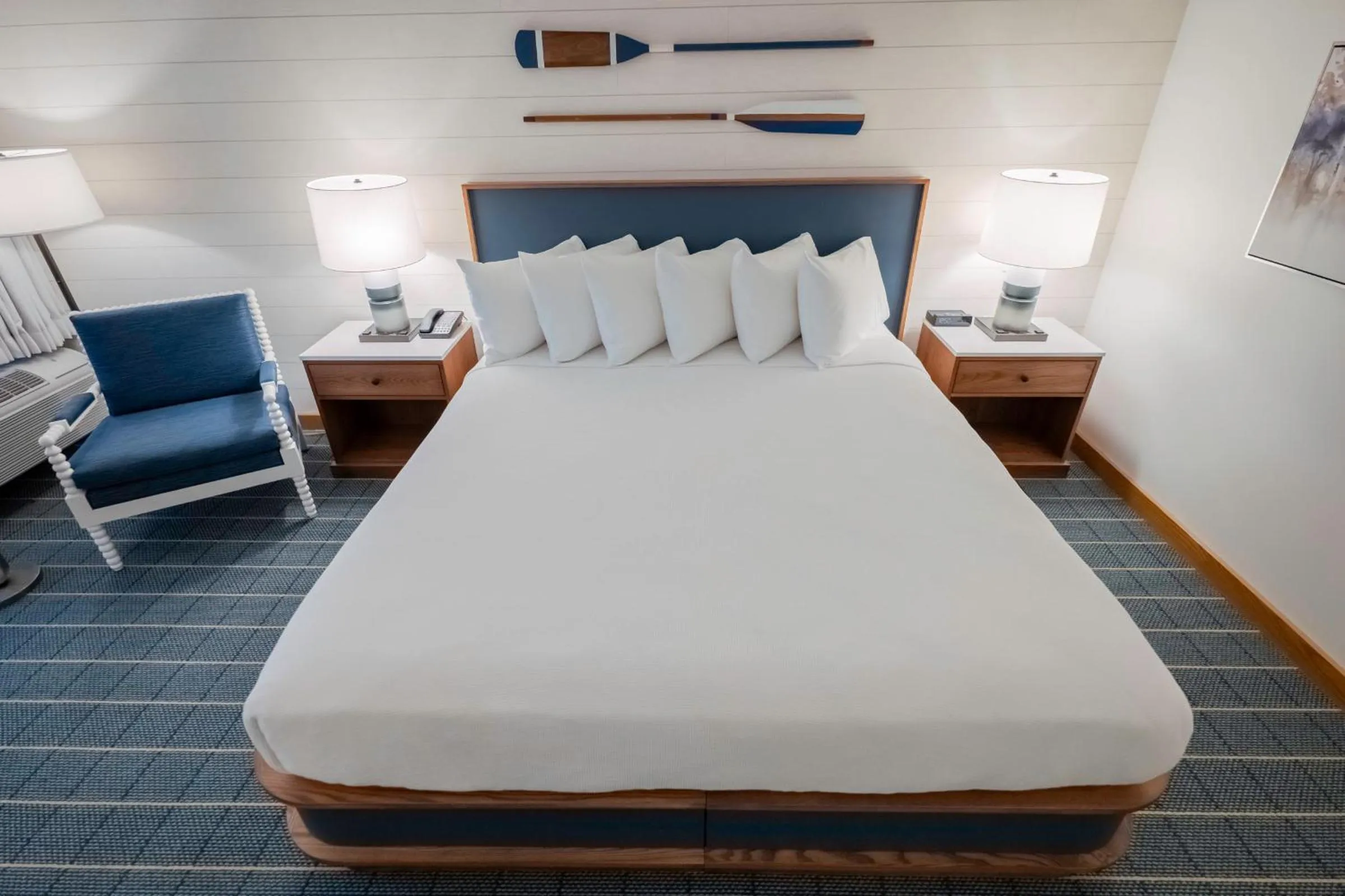 Bed in Lake Lawn Resort