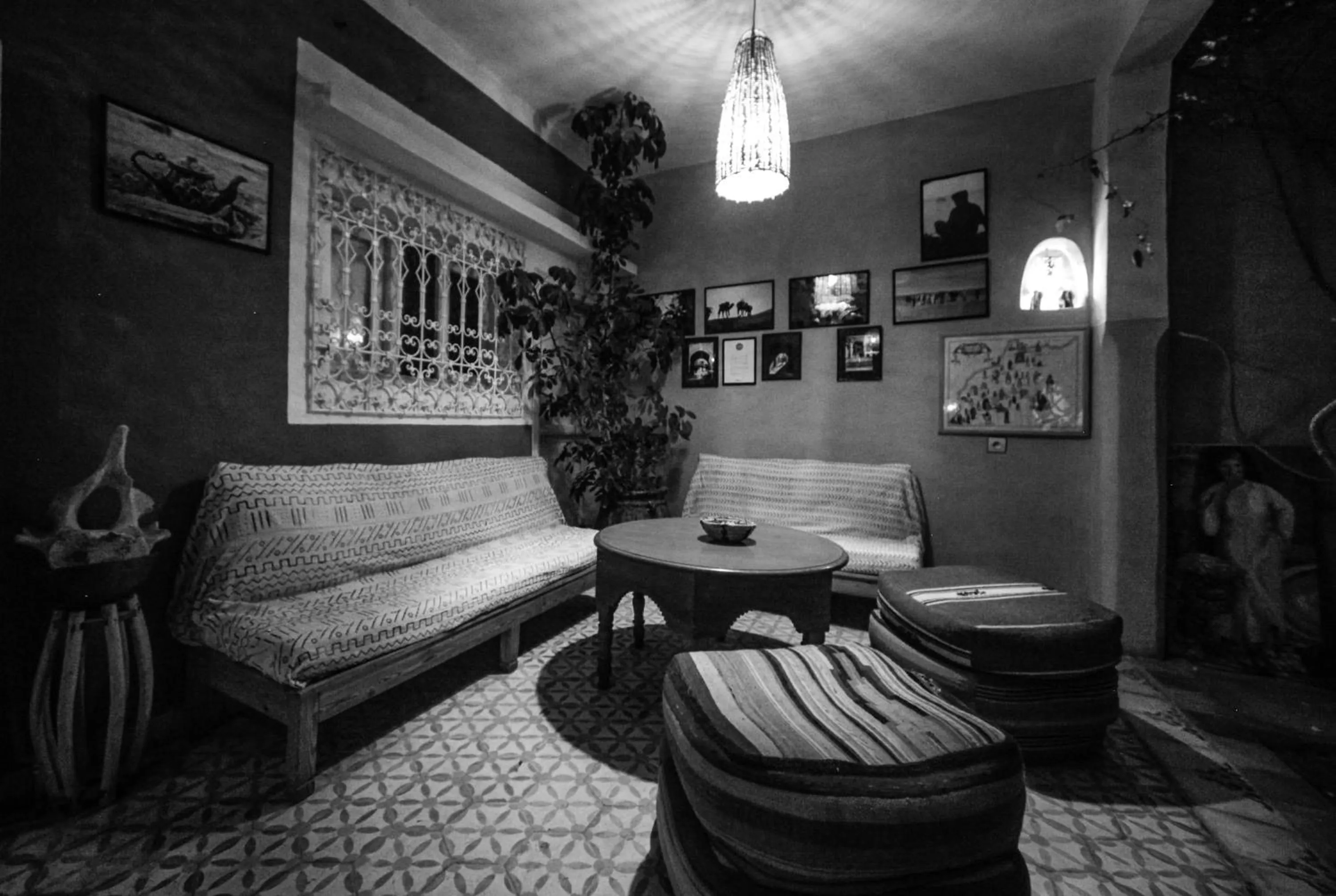 Living room, Bed in Maison d'hôtes Dar Farhana