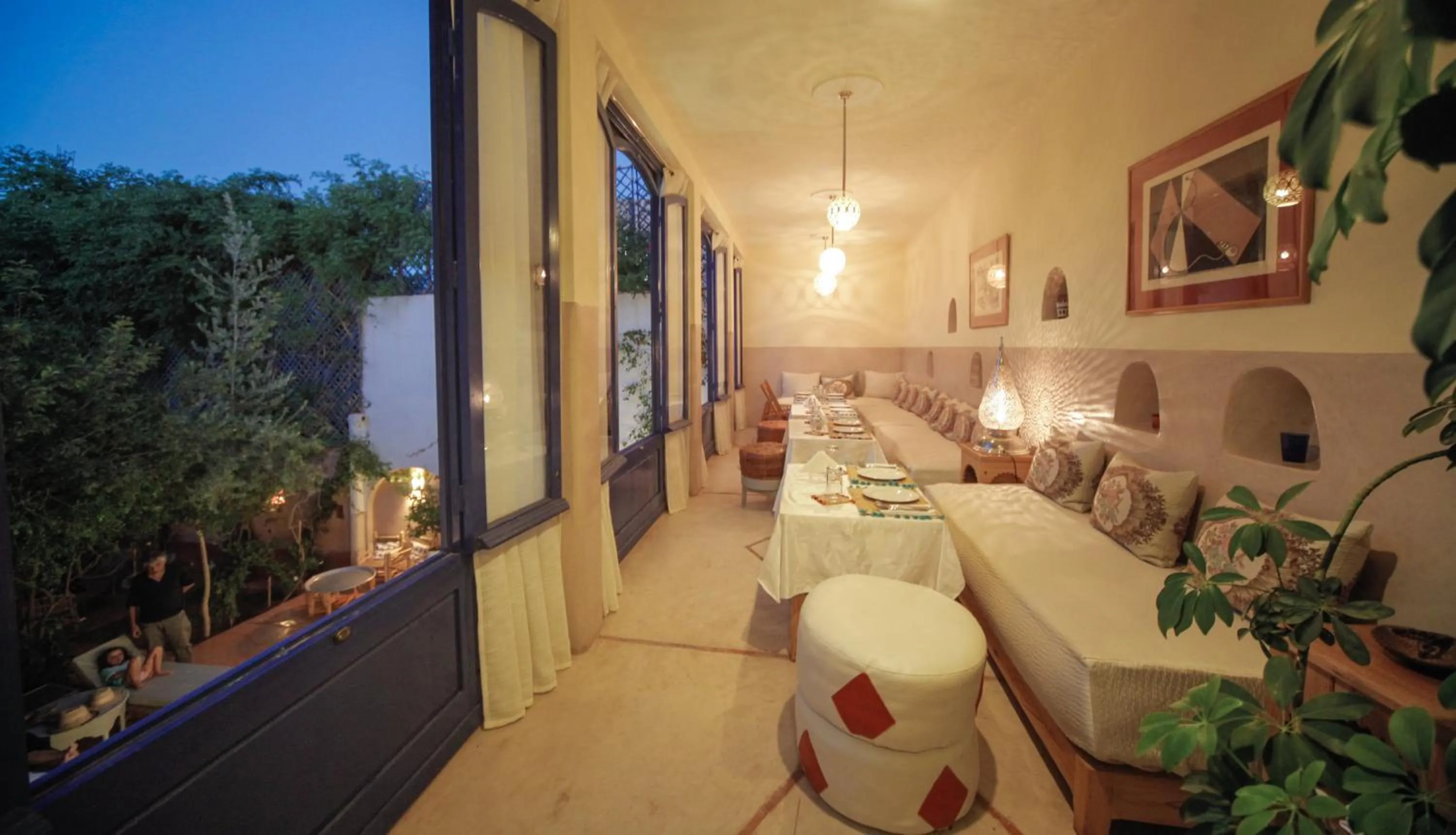 Restaurant/places to eat in Maison d'hôtes Dar Farhana