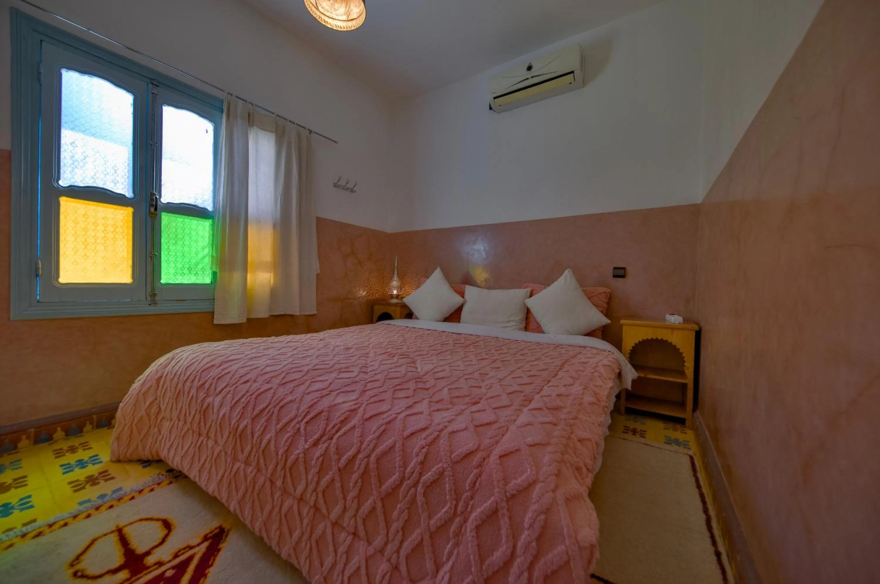 Bed in Maison d'hôtes Dar Farhana