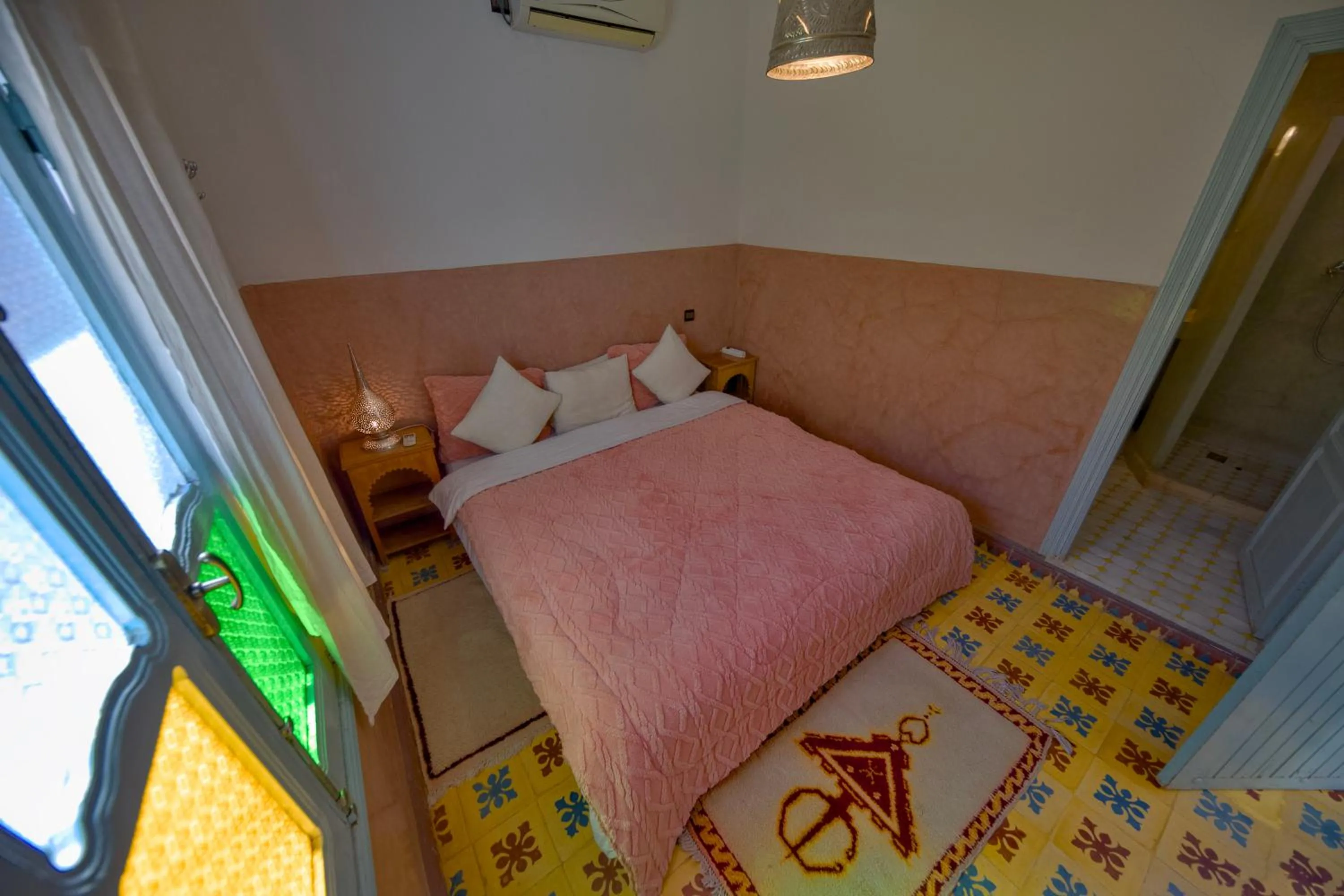 Bed in Maison d'hôtes Dar Farhana