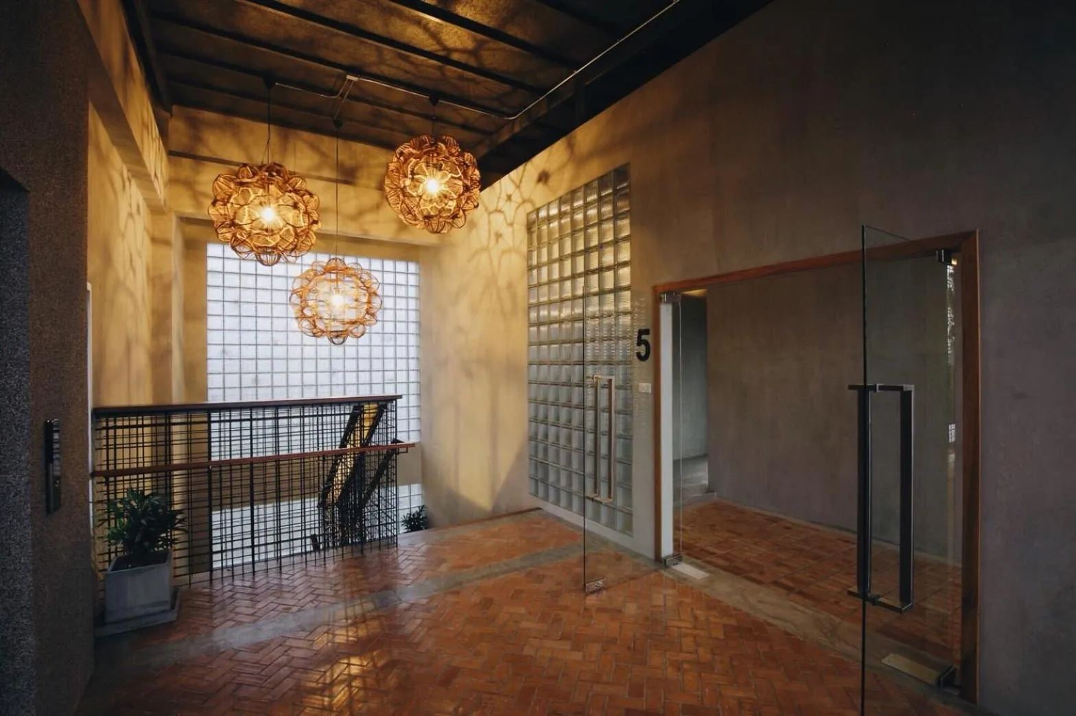 Property building in Laekhon Nonbai