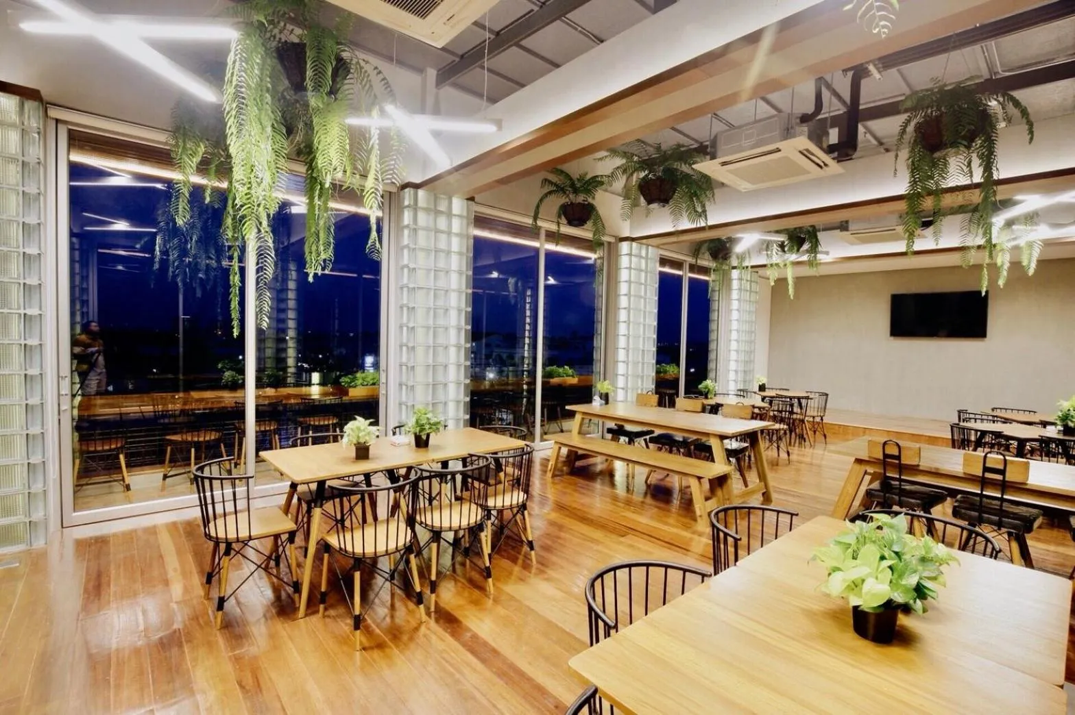 Property building in Laekhon Nonbai