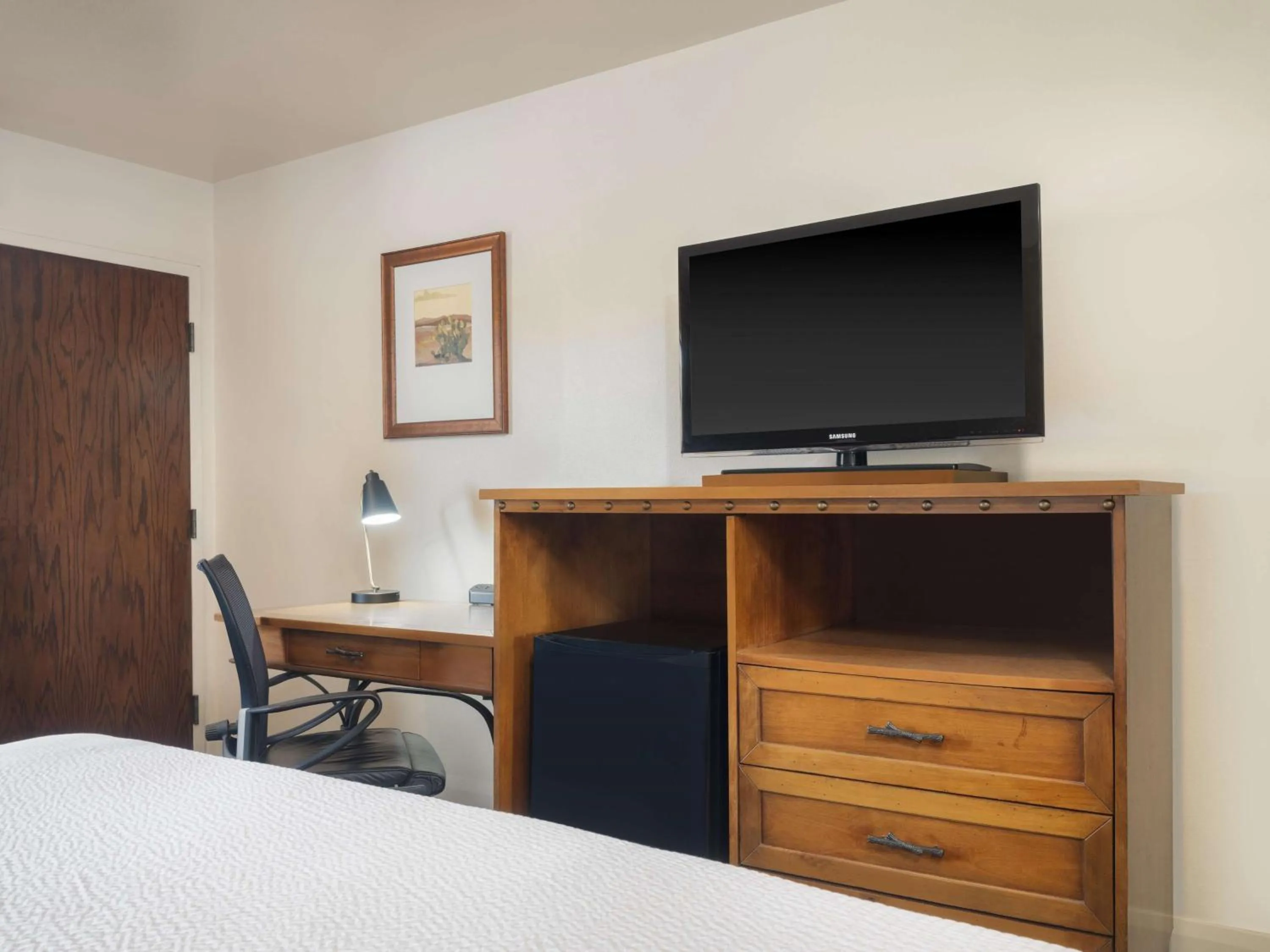 Bedroom, Bed in Best Western Red Hills