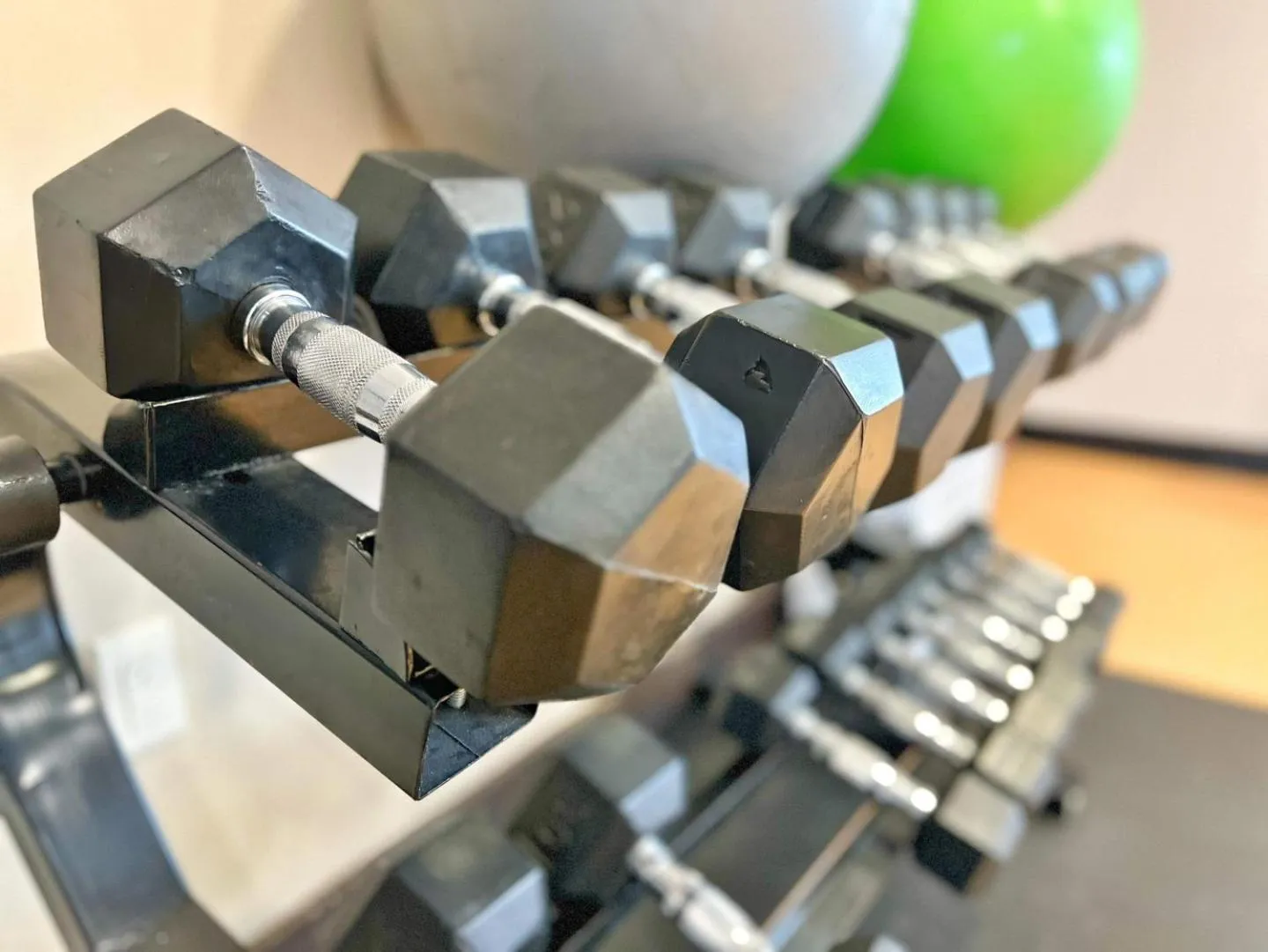 Fitness centre/facilities in Chateau Inn & Suites Bonnyville