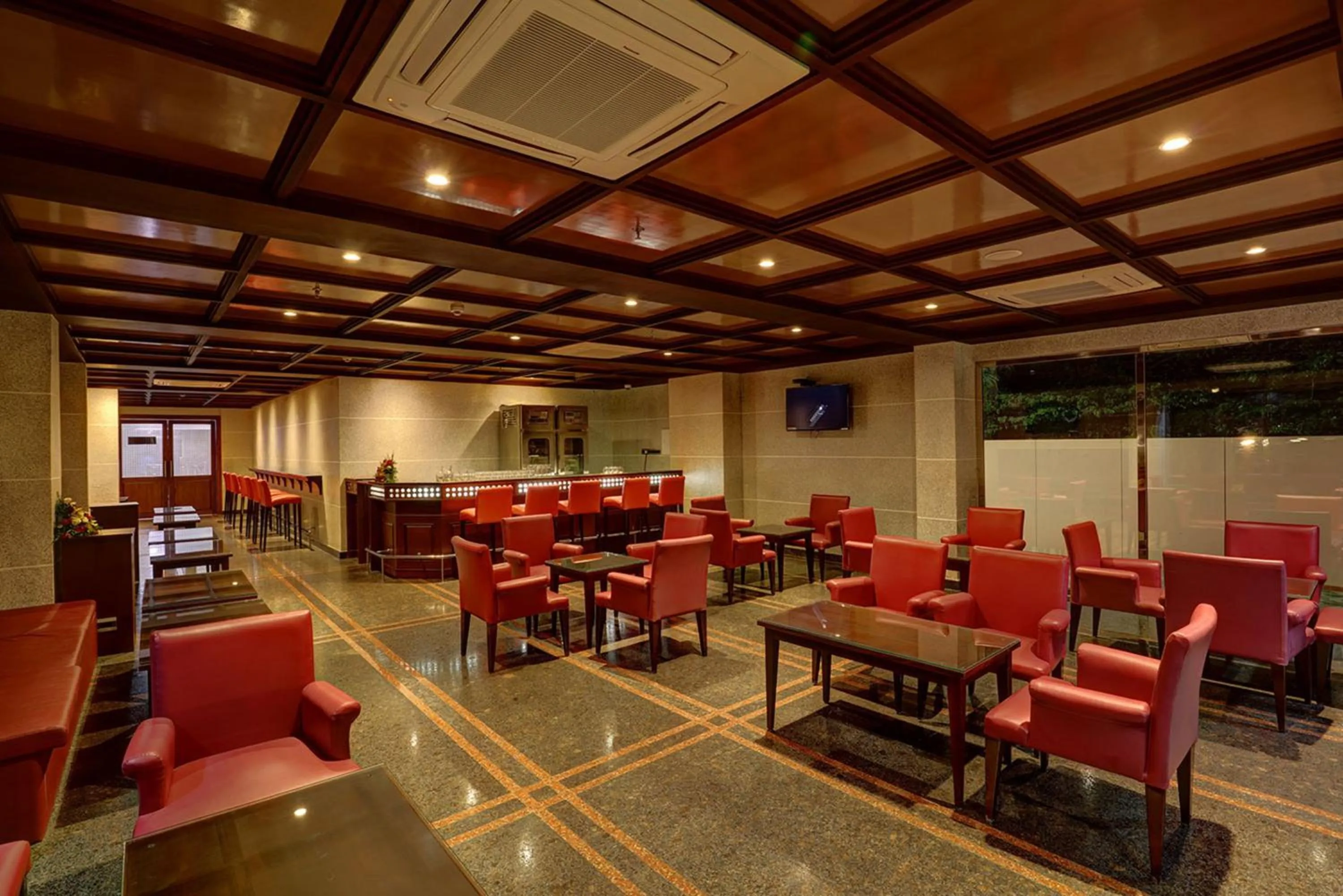 Restaurant/places to eat in JVK Park Hotel