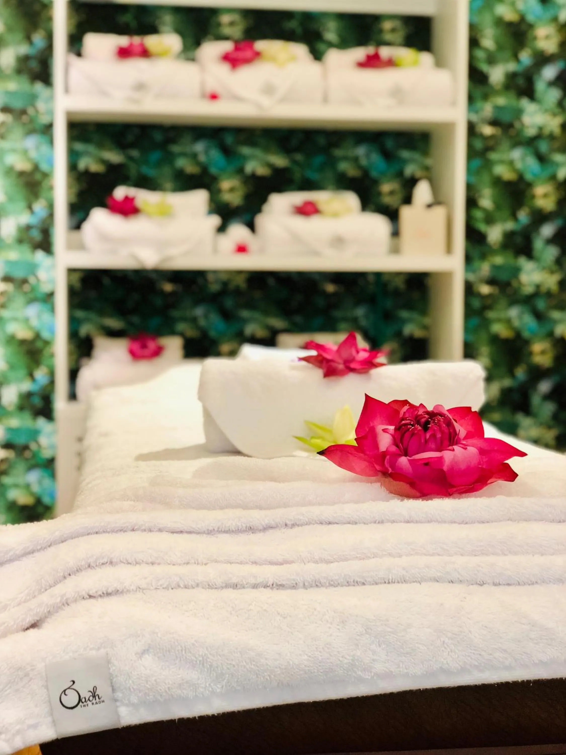 Spa and wellness centre/facilities, Bed in The Radh Hotel