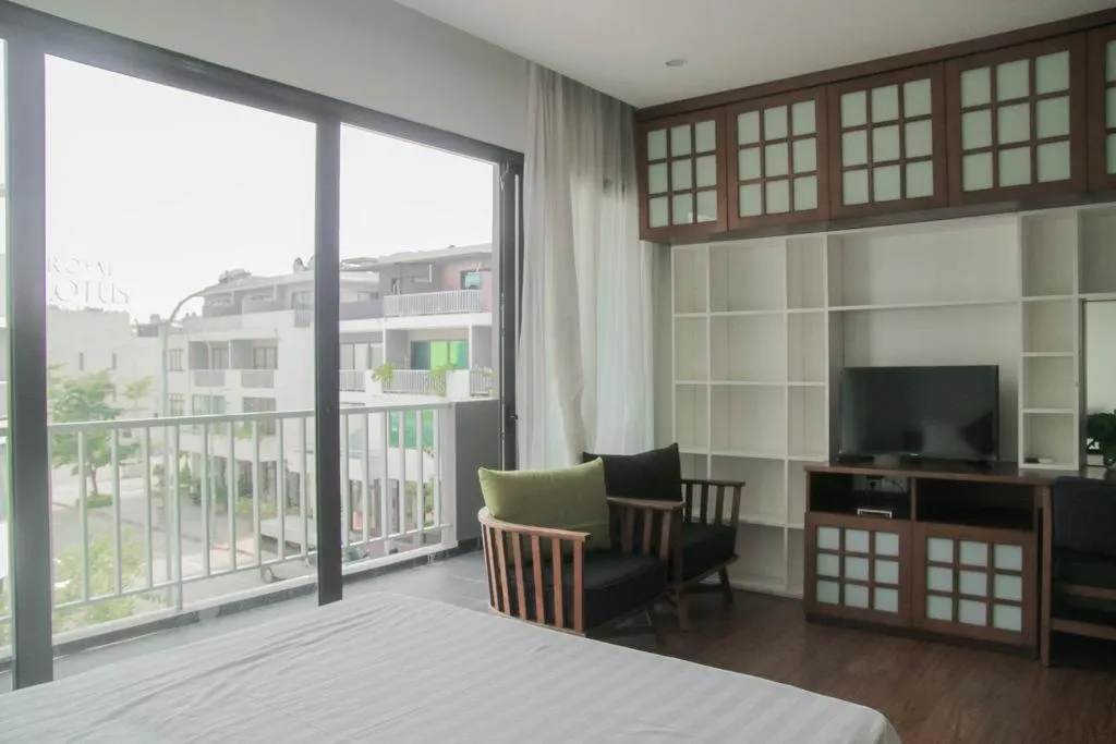 Bed in Halong And Me