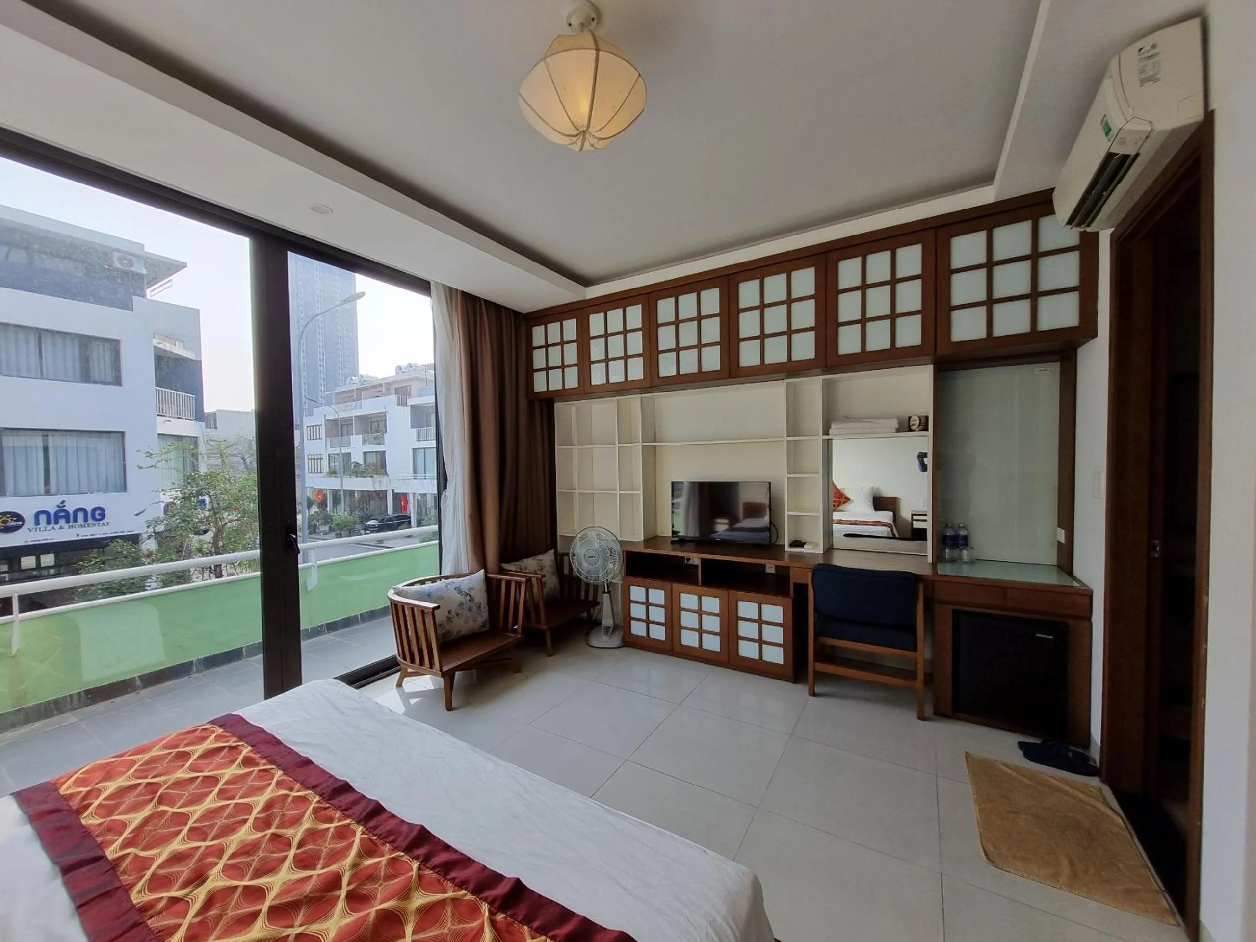 Bed in Halong And Me