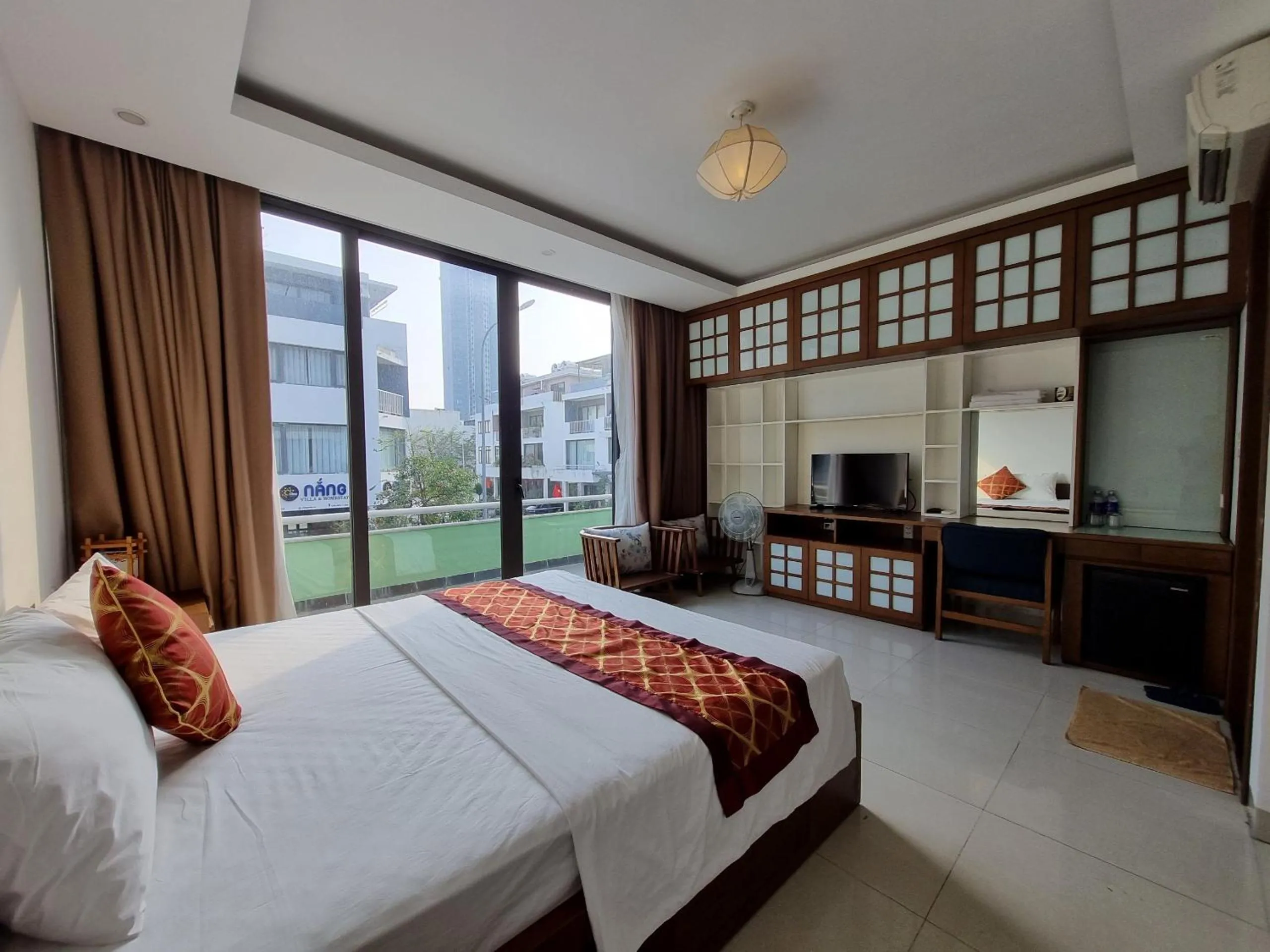 Bed in Halong And Me