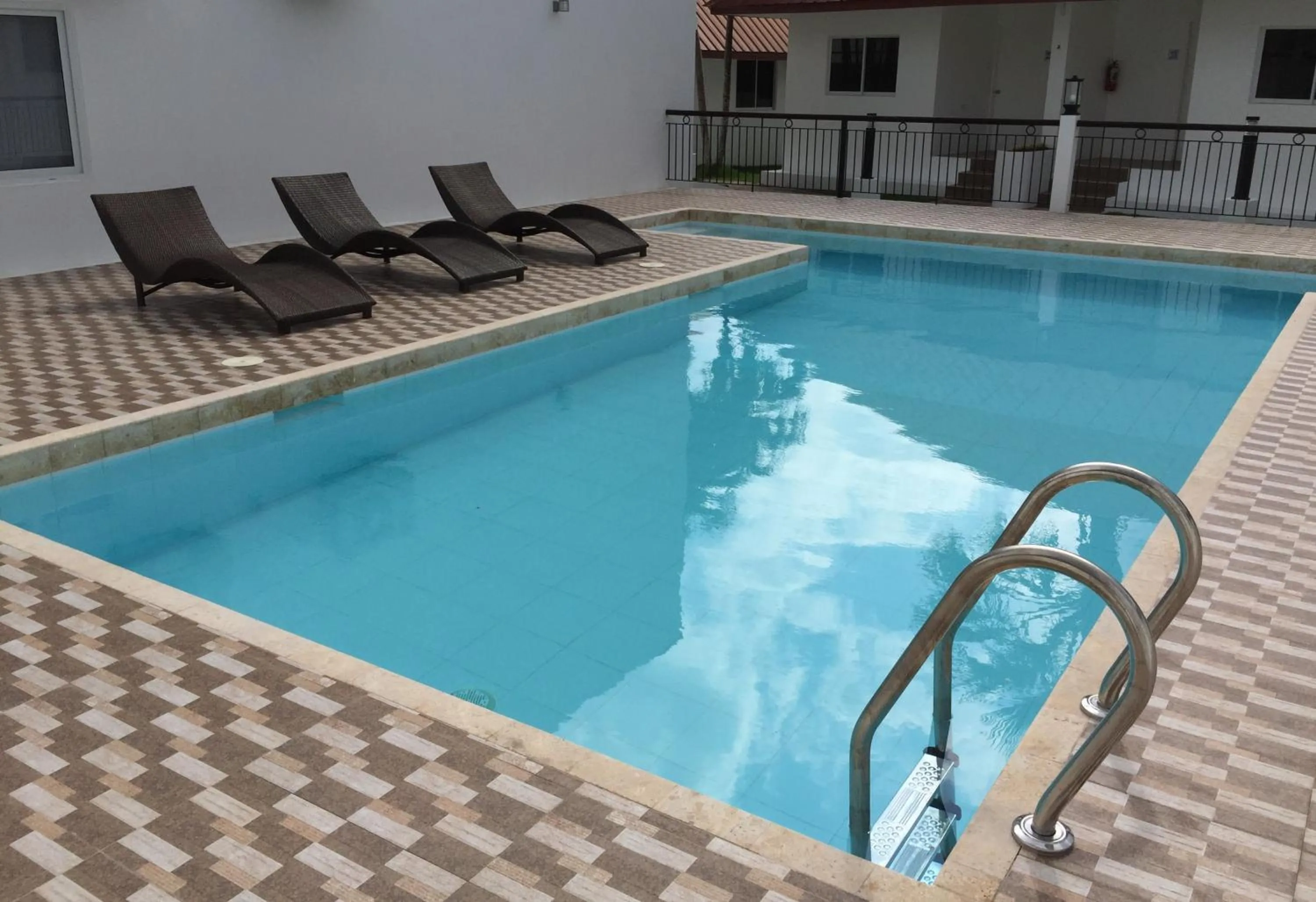 Heartland Hotel Serviced Rooms & Apartments.