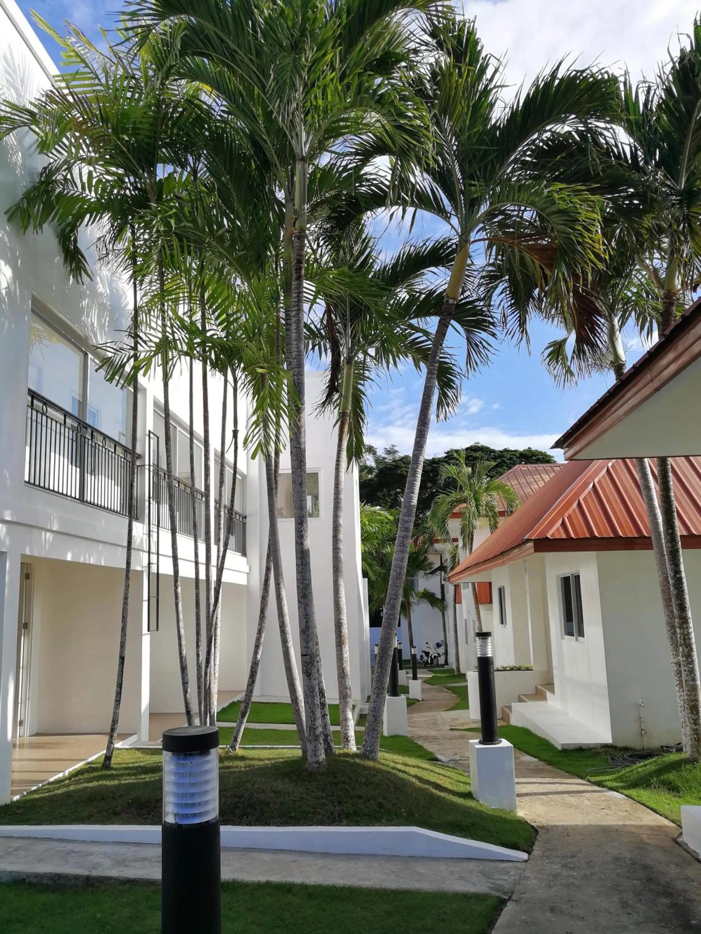 Heartland Hotel Serviced Rooms & Apartments.