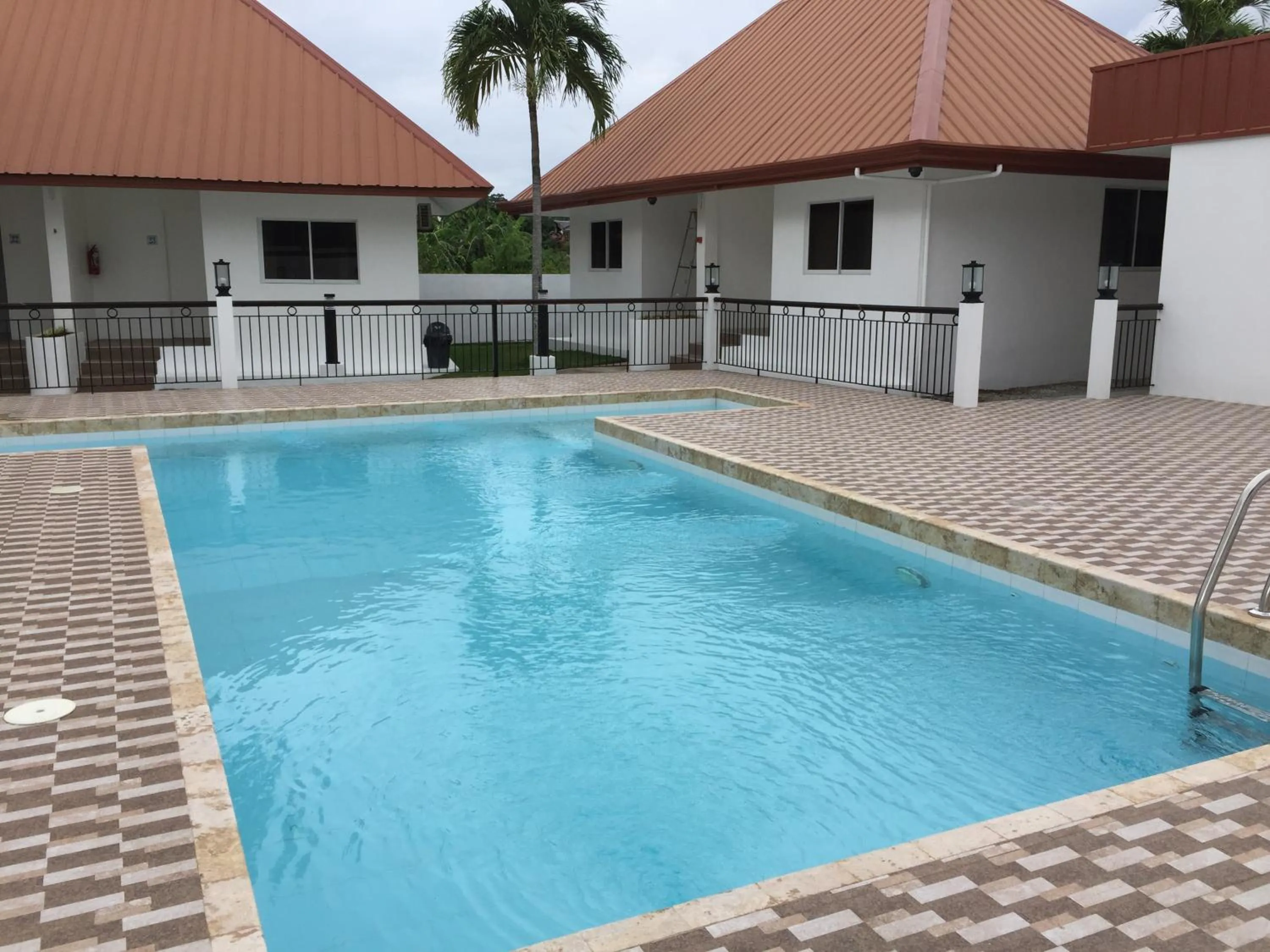 Swimming pool in Heartland Hotel Serviced Rooms & Apartments.
