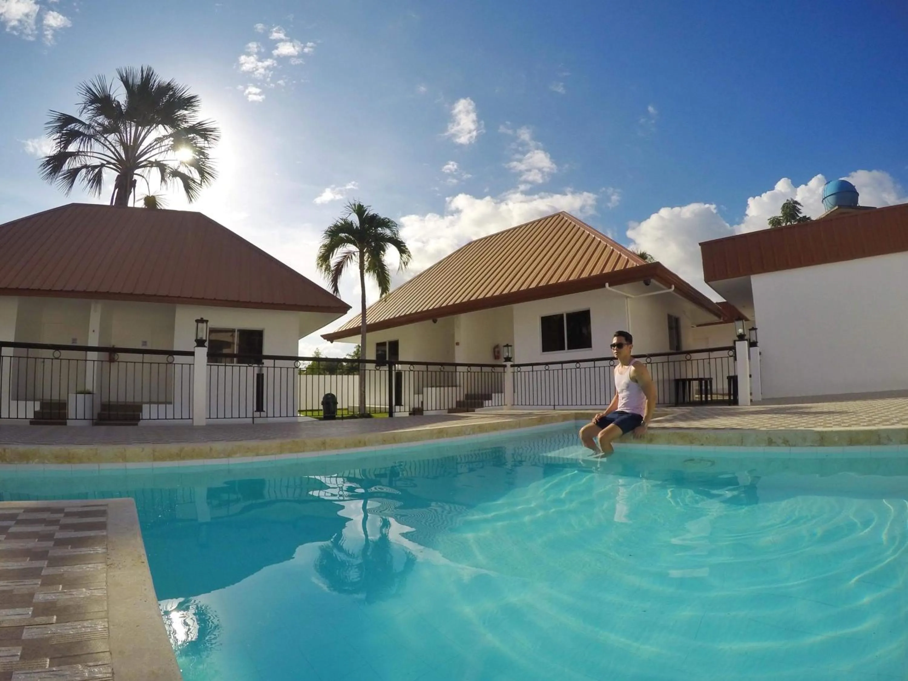 Heartland Hotel Serviced Rooms & Apartments.