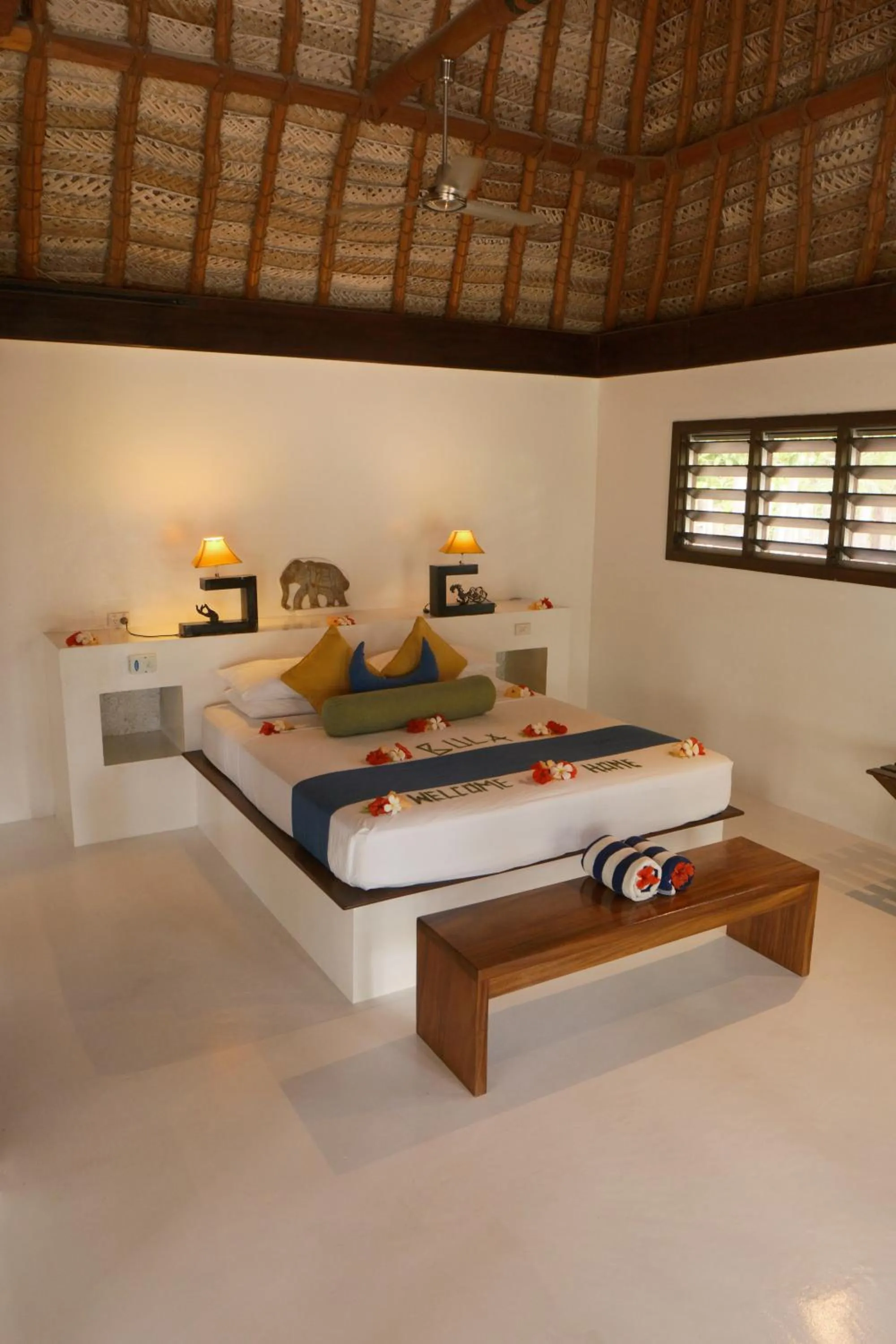 Bed in Navutu Stars Resort
