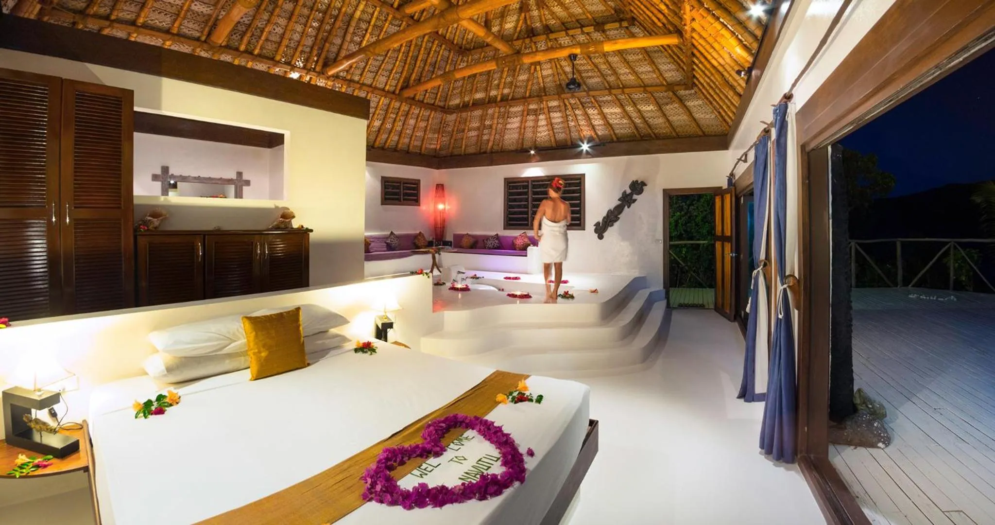 Bed in Navutu Stars Resort