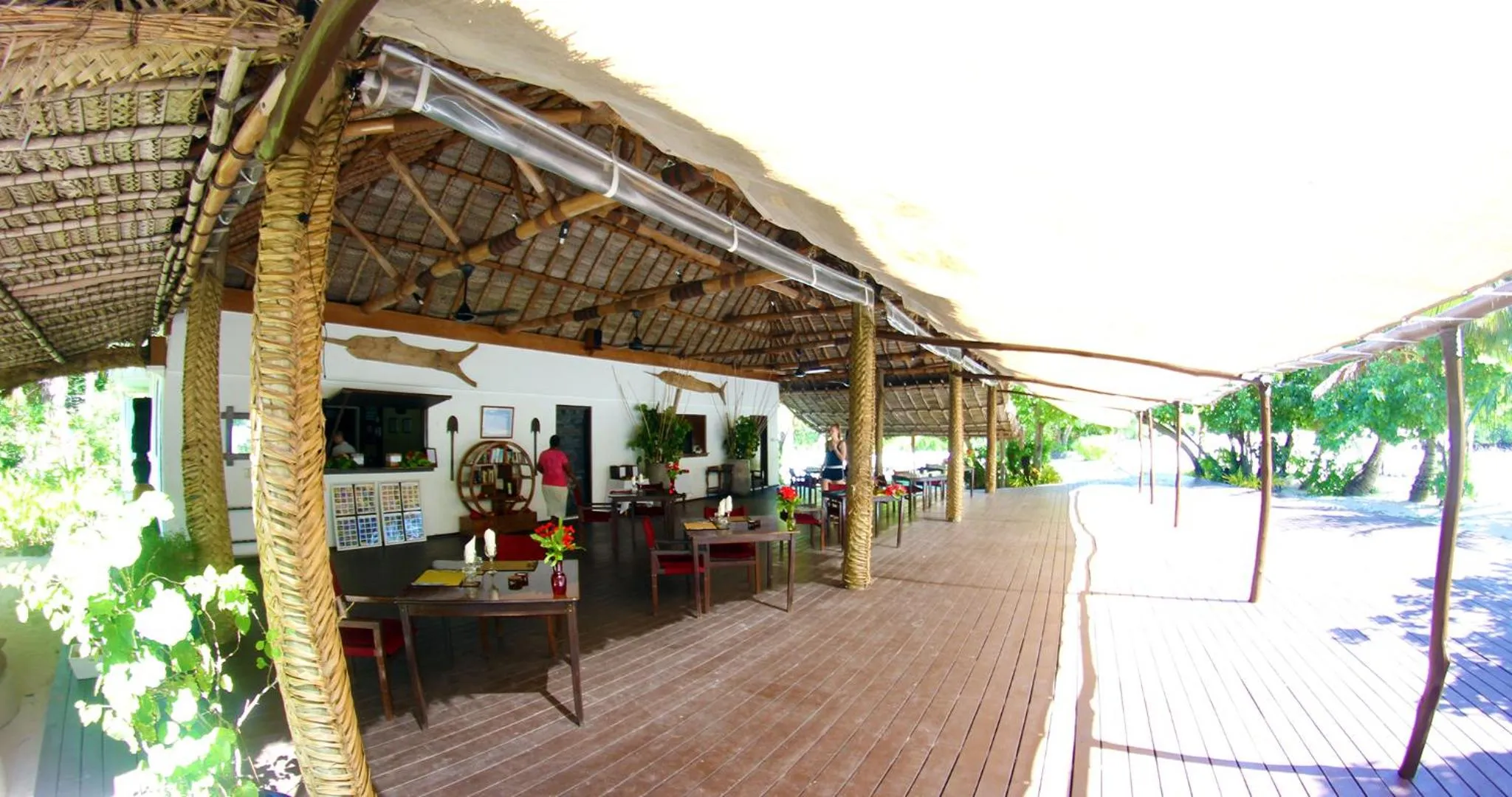 Restaurant/places to eat in Navutu Stars Resort