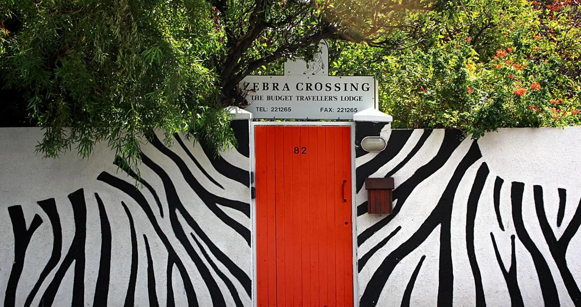 Facade/entrance in Zebra Crossing Backpacker