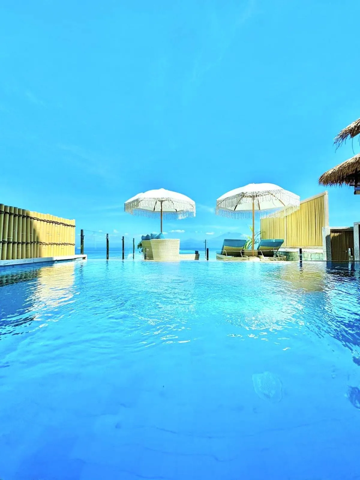 Swimming pool in Lembongan Harmony Villas