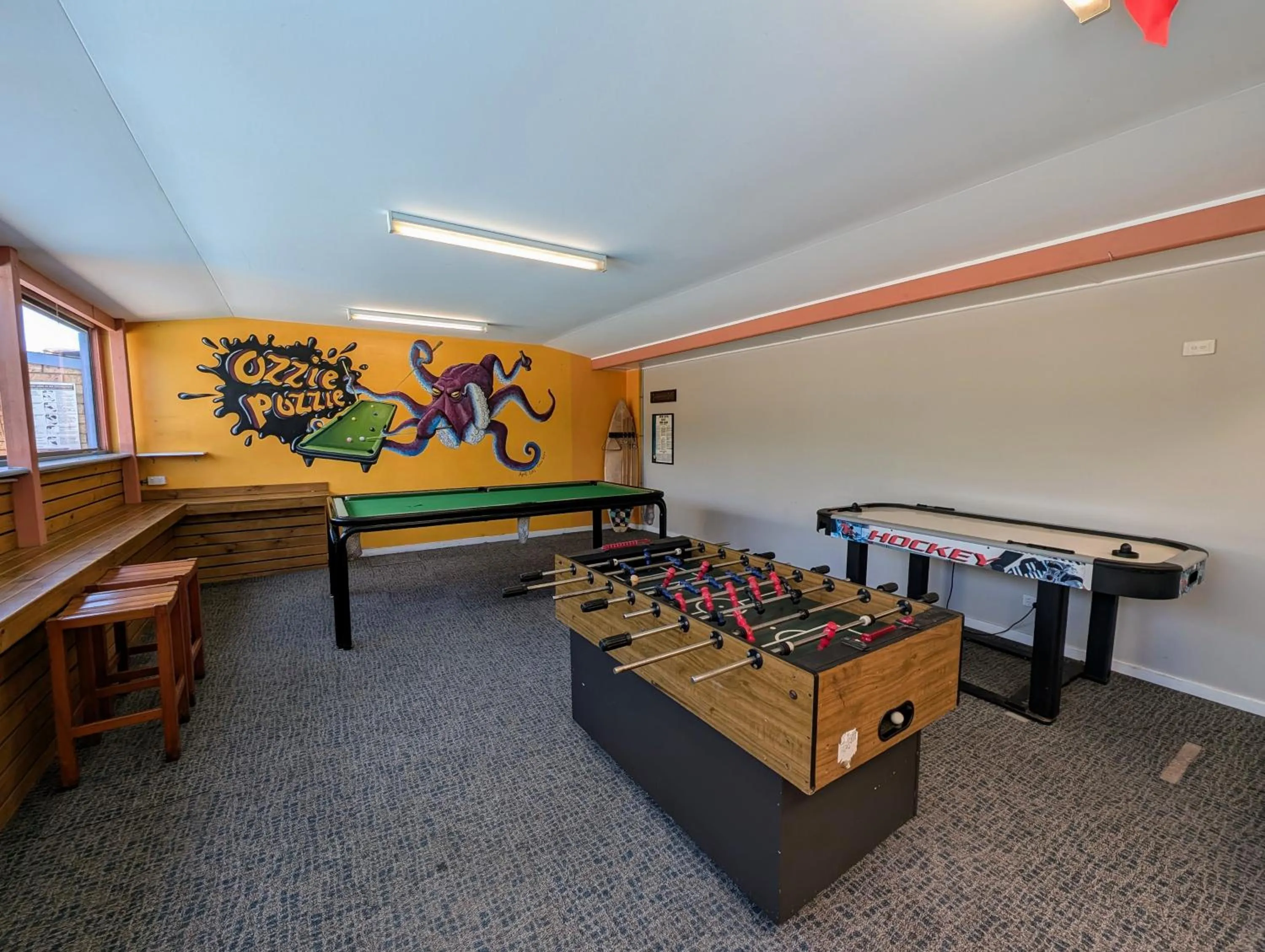 Billiard in Ozzie Pozzie Backpackers