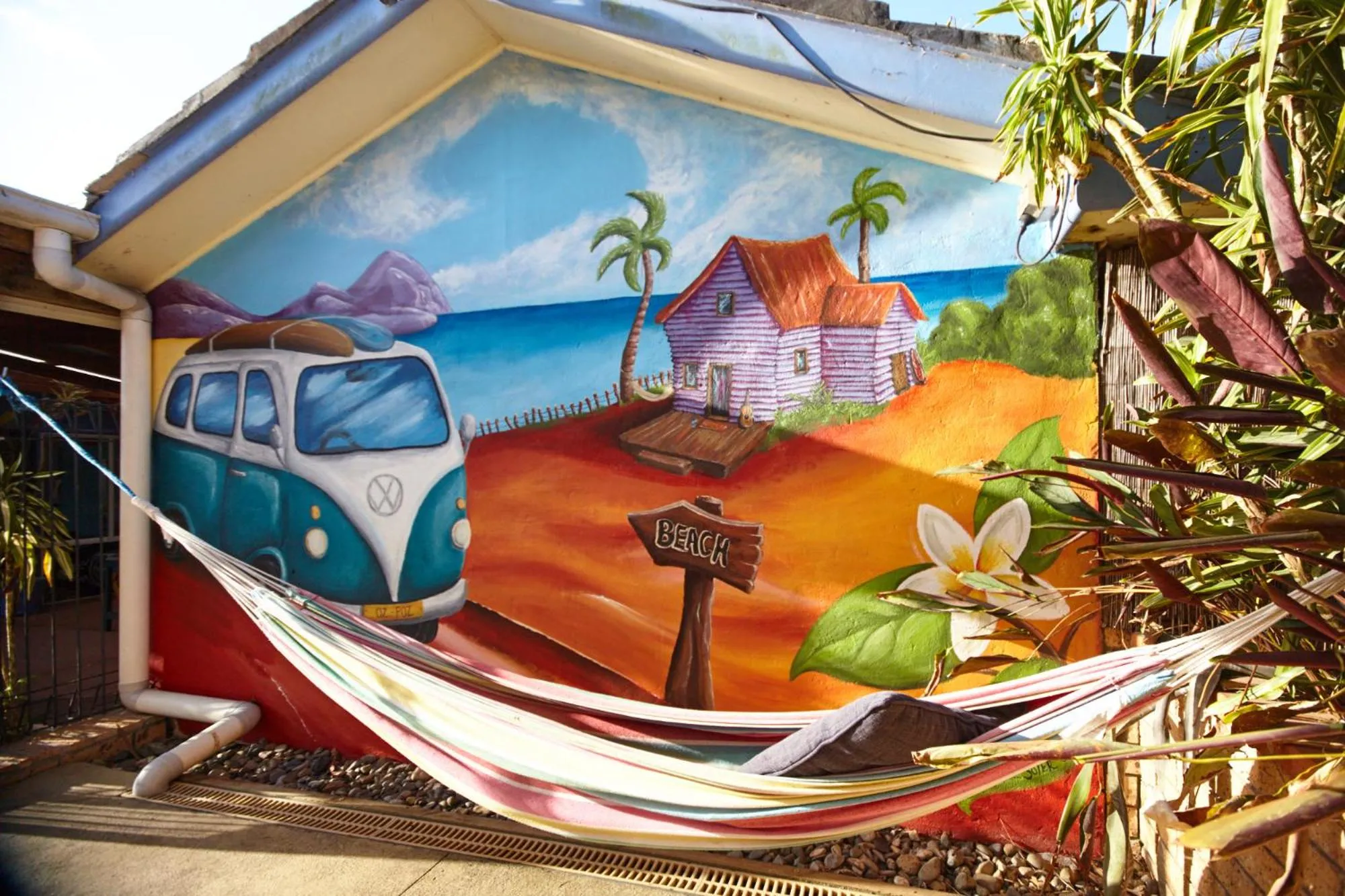 Swimming pool in Ozzie Pozzie Backpackers