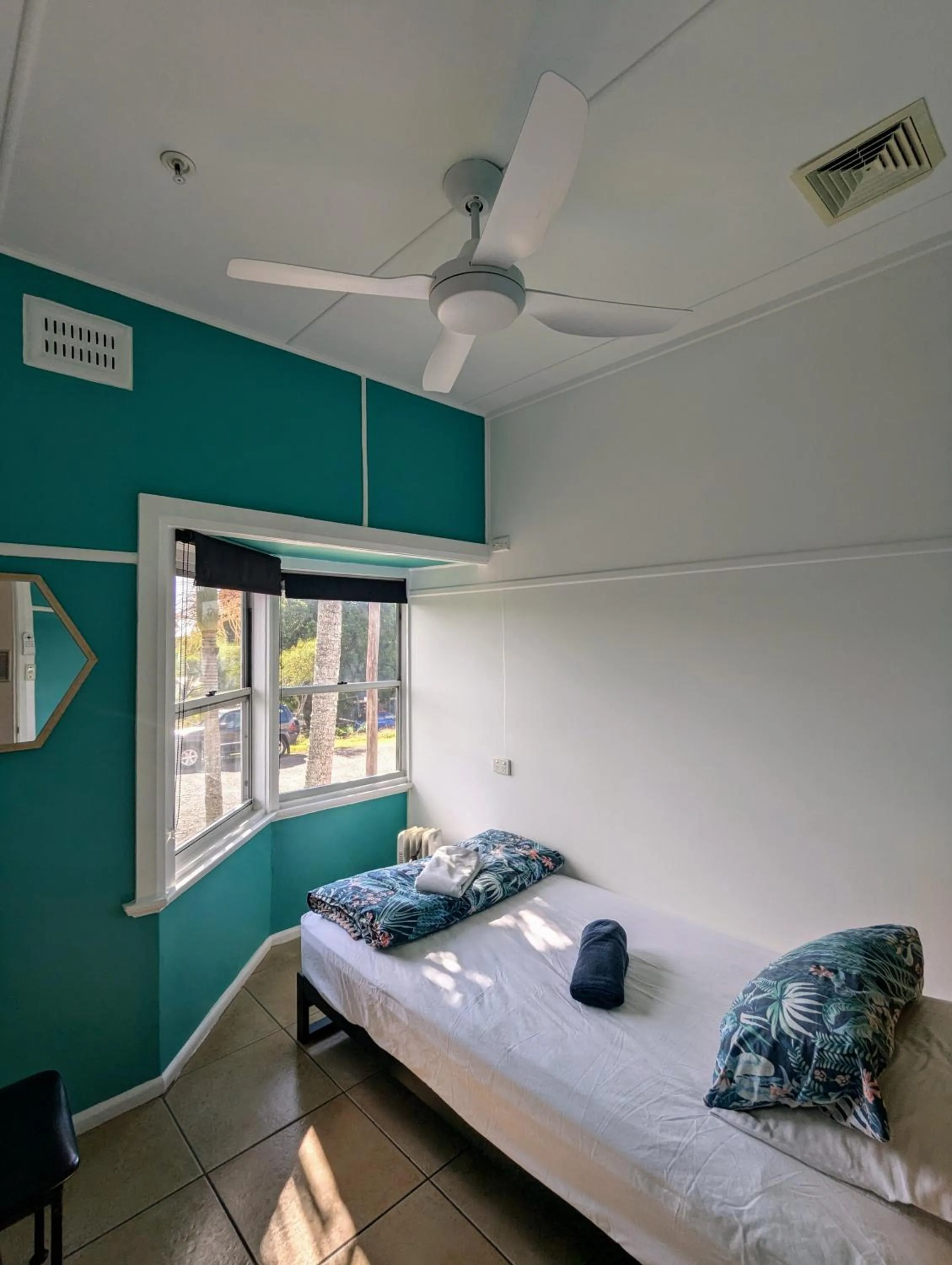 Bedroom, Bed in Ozzie Pozzie Backpackers