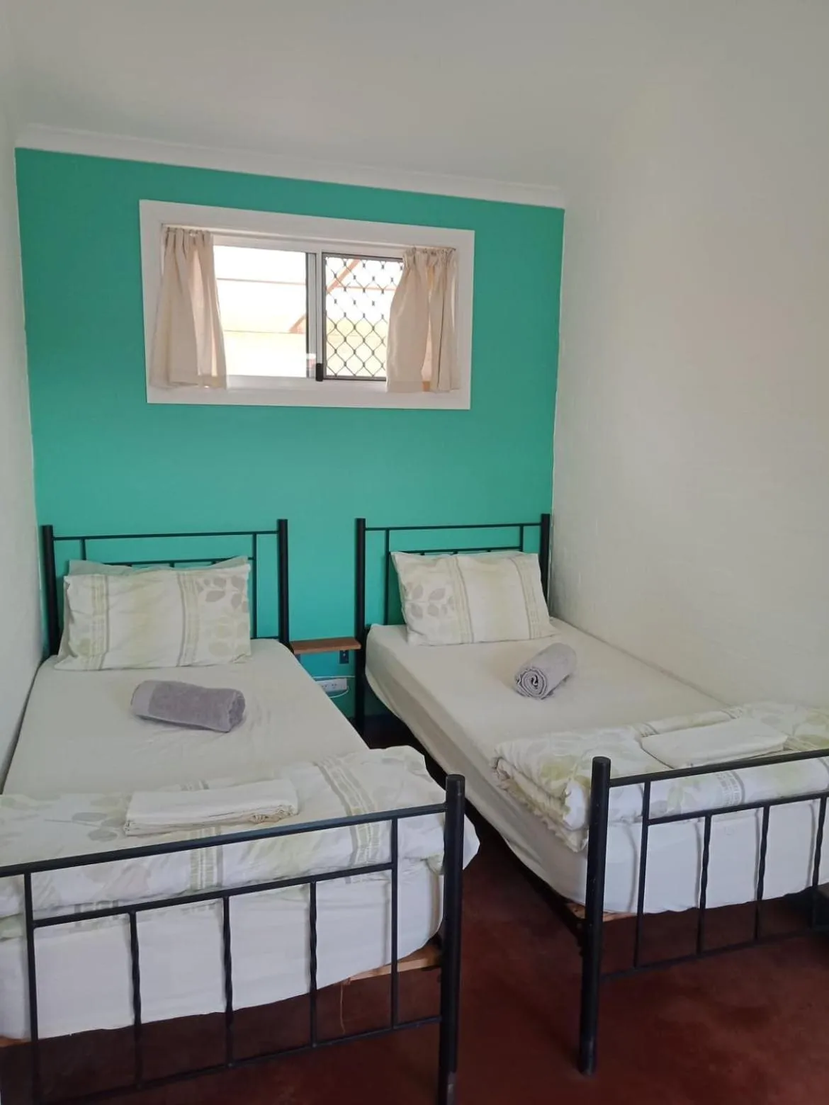 Bedroom, Bed in Ozzie Pozzie Backpackers