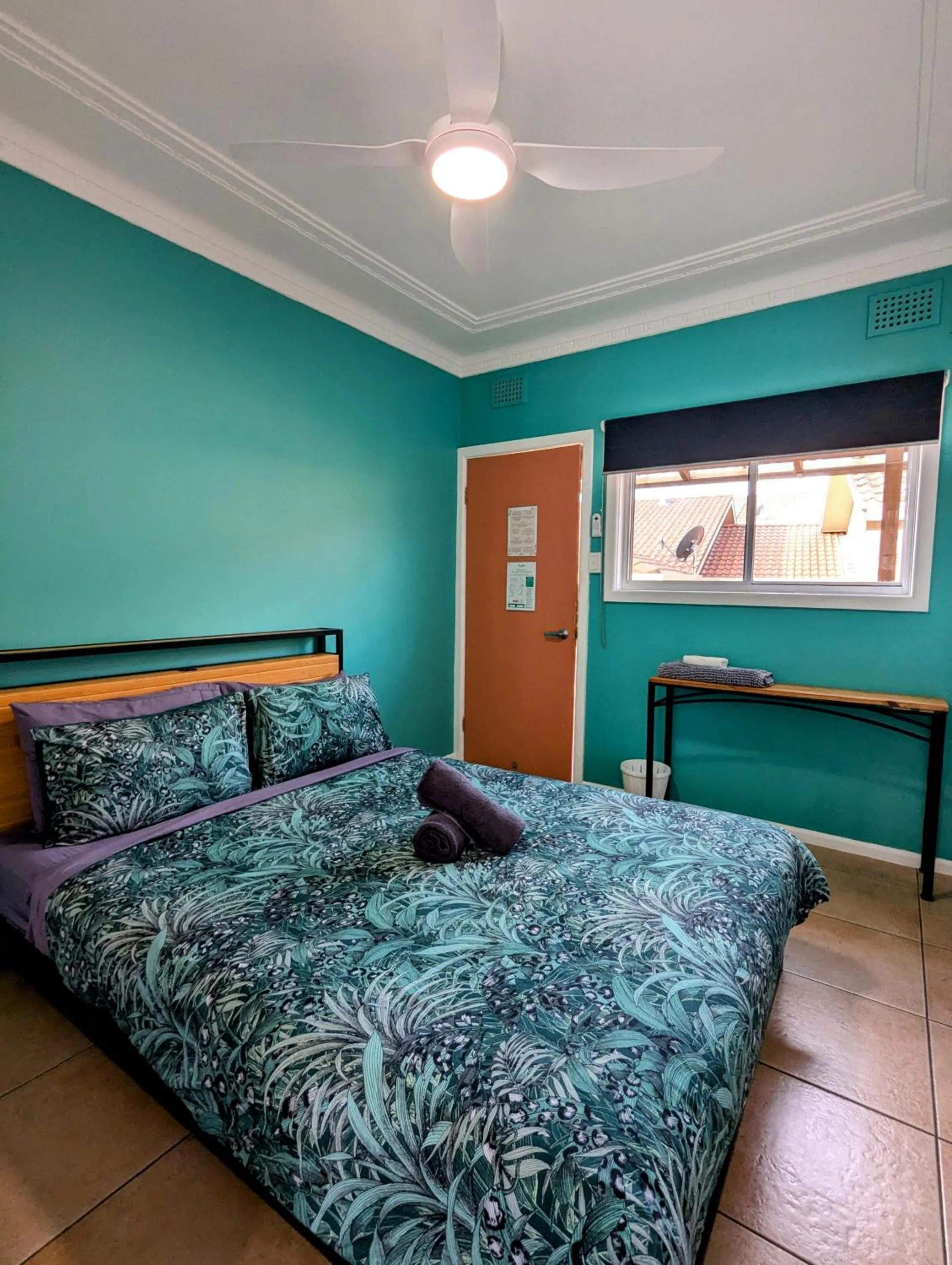 Photo of the whole room, Bed in Ozzie Pozzie Backpackers