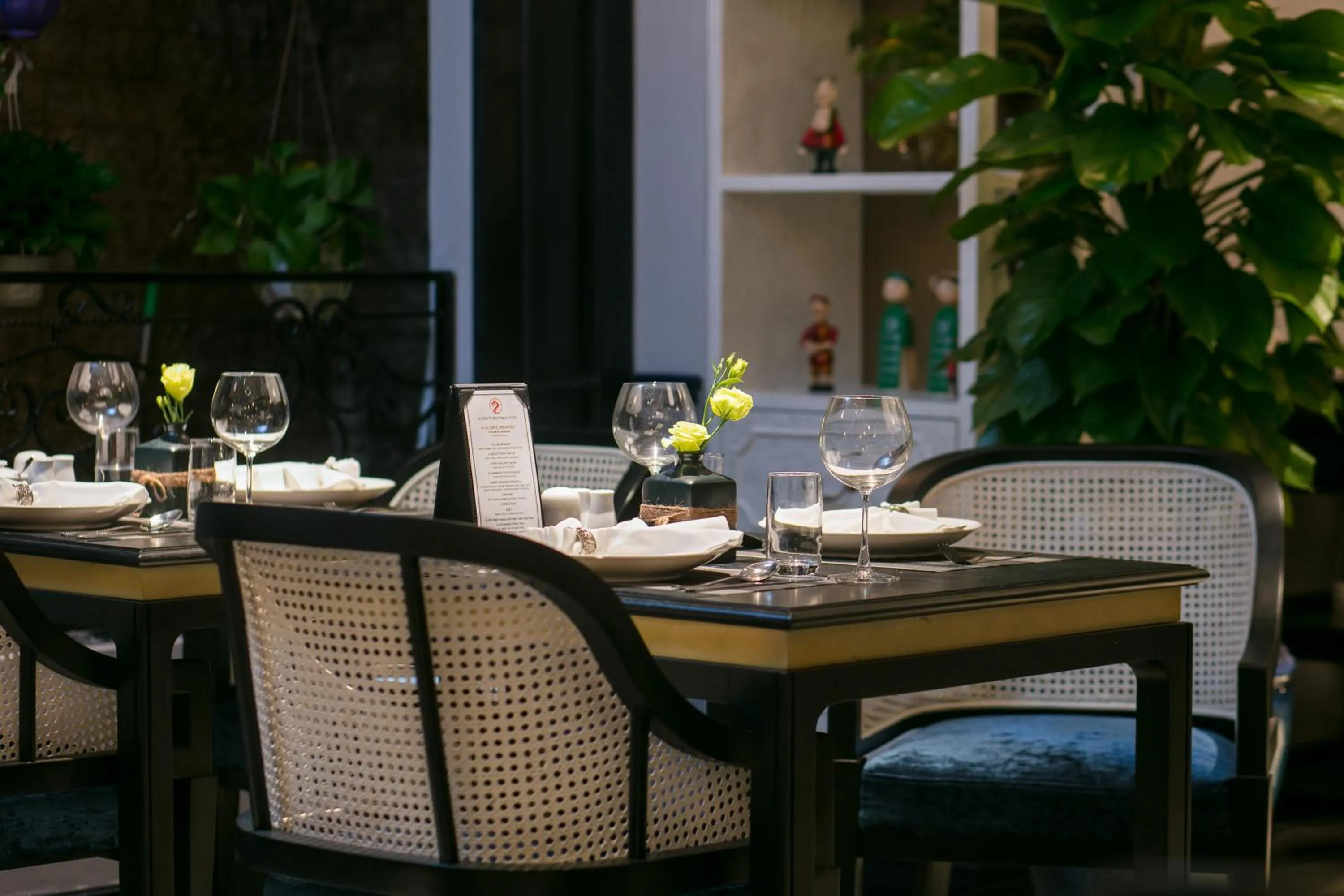 Restaurant/places to eat in La Beaute Boutique Hotel & Spa