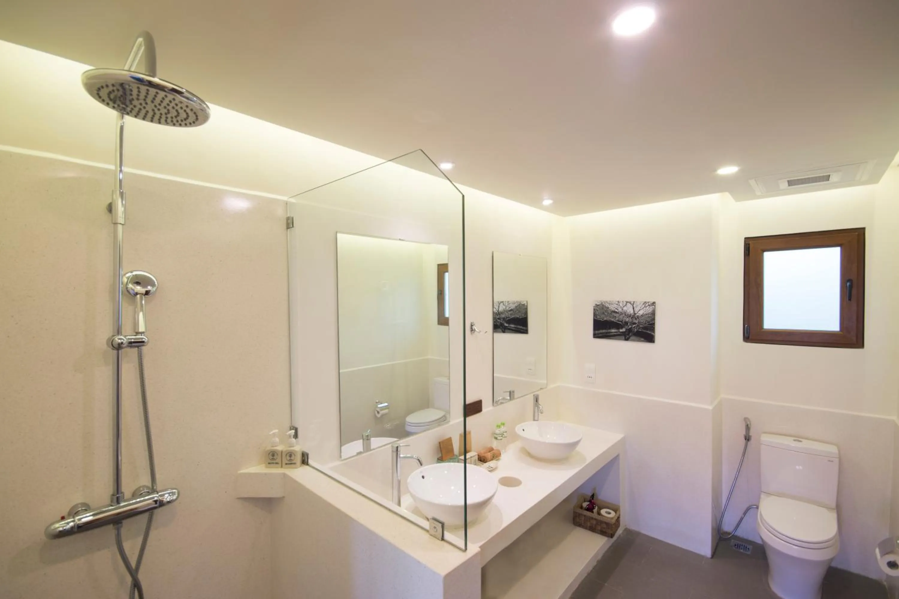 Bathroom in Cassia Cottage Resort and Spa