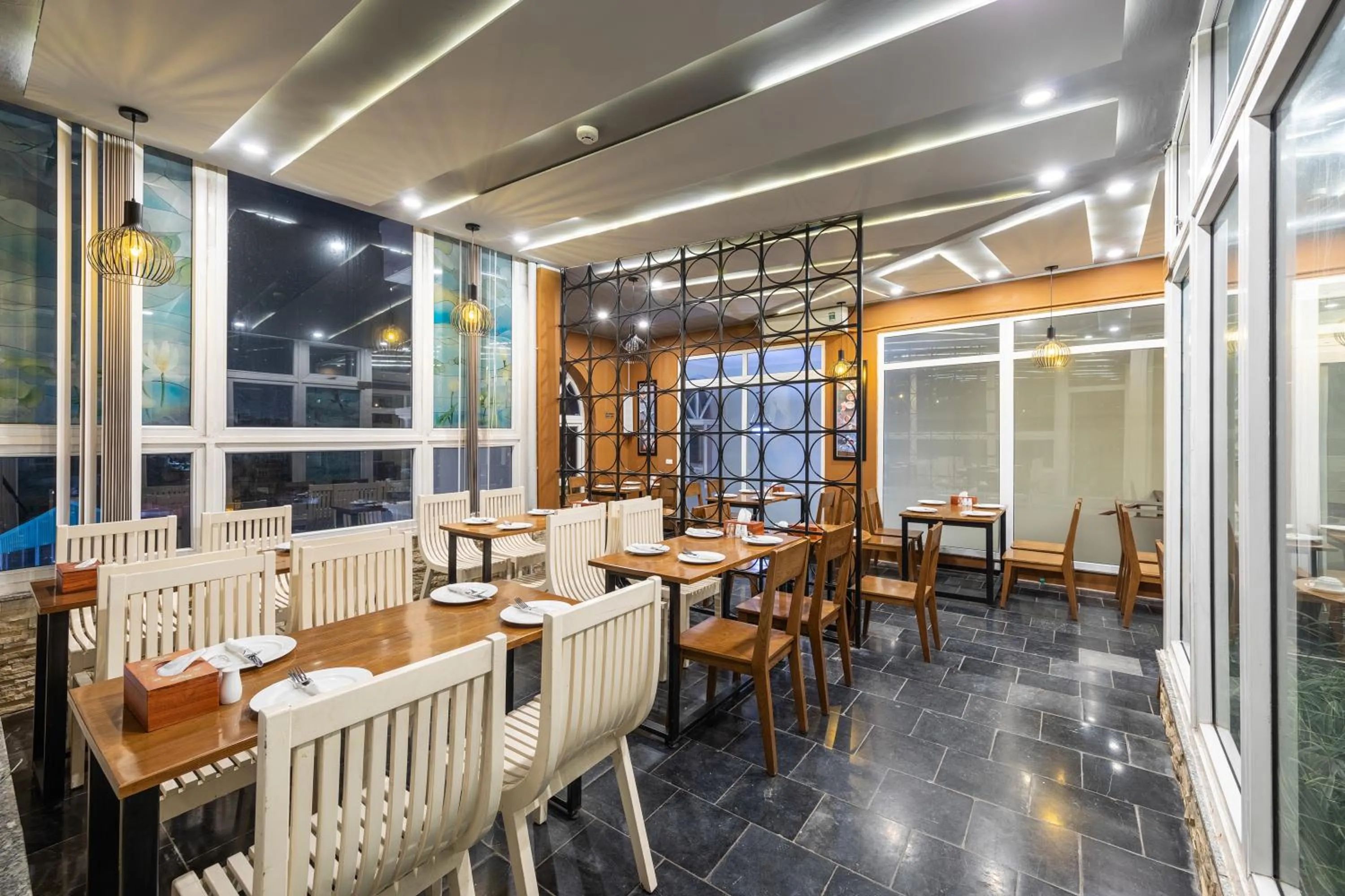Restaurant/places to eat in A25 Hotel - 23 Quán Thánh