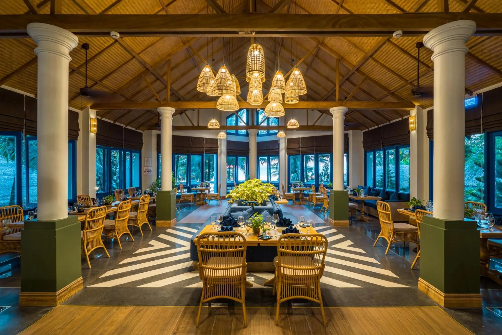 Restaurant/places to eat in L'Azure Resort and Spa