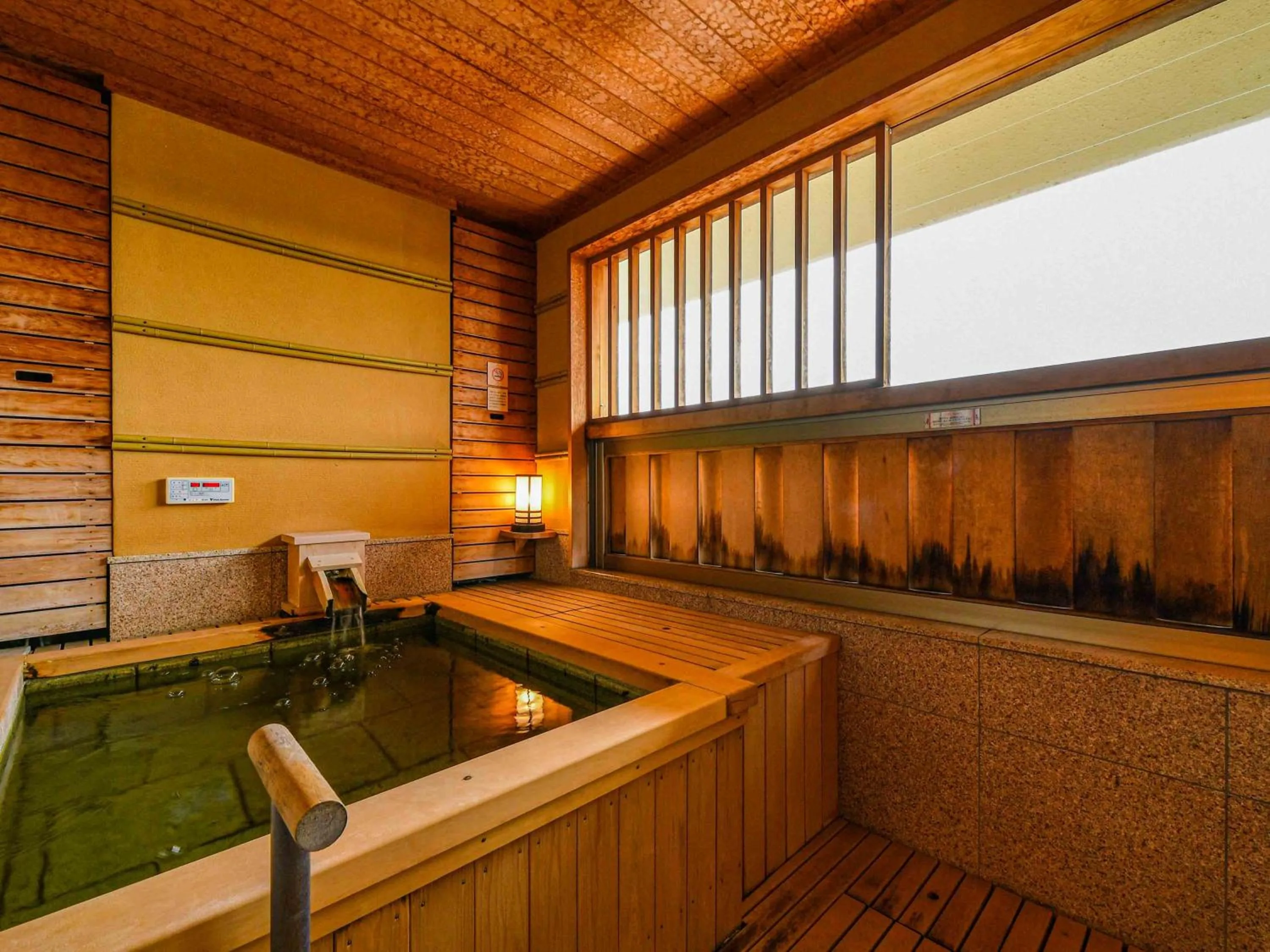 Photo of the whole room in Hokuriku Fukui Awara Onsen Mimatsu