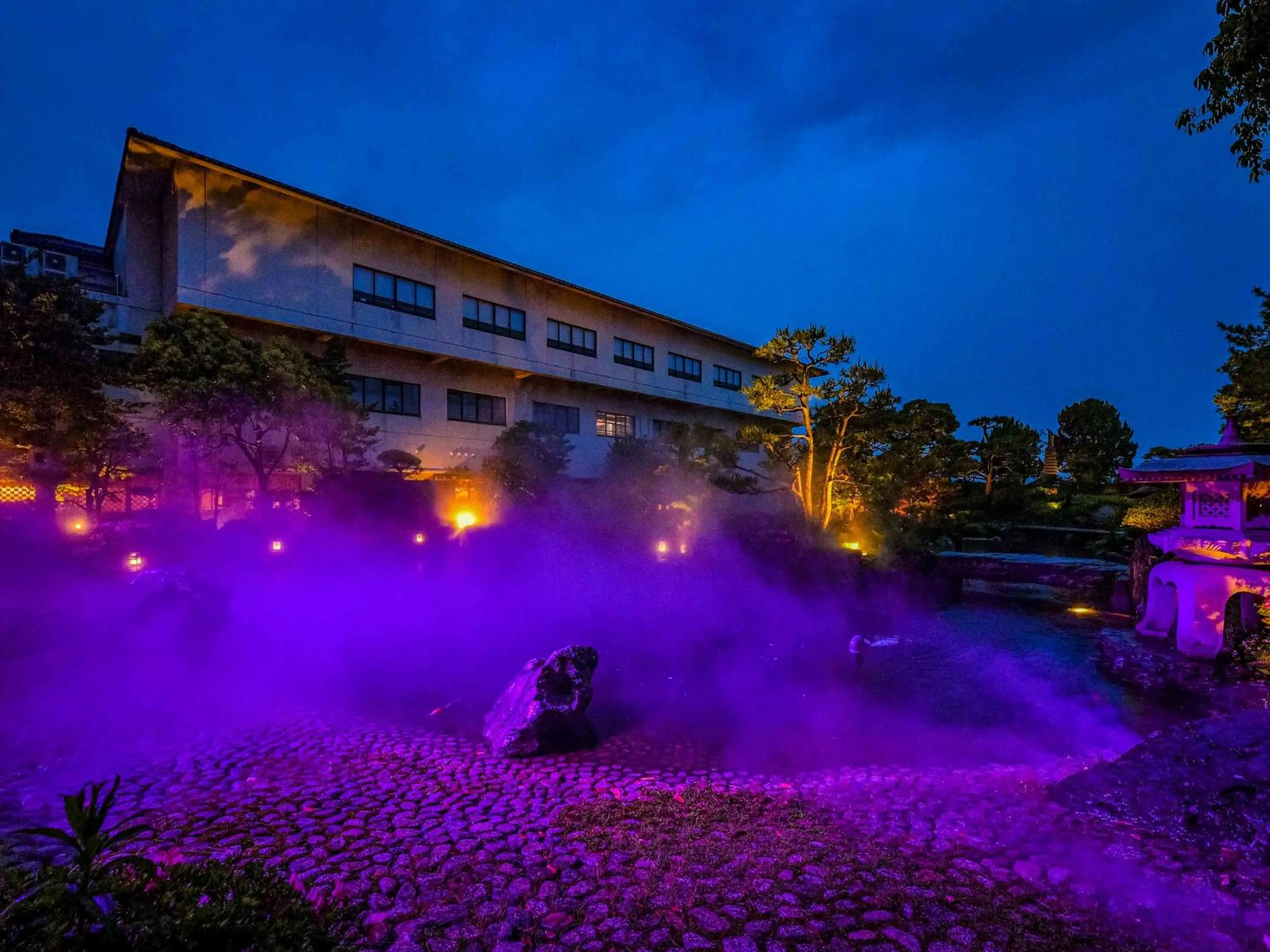 Property building in Hokuriku Fukui Awara Onsen Mimatsu