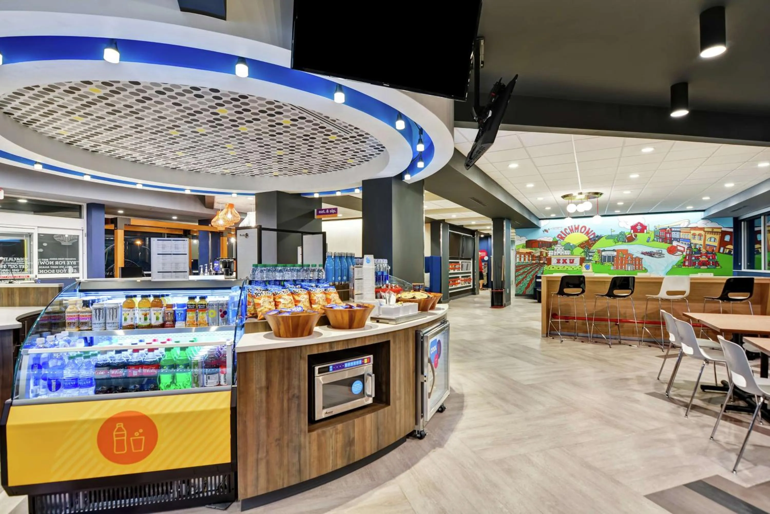 Restaurant/places to eat in Tru By Hilton Richmond