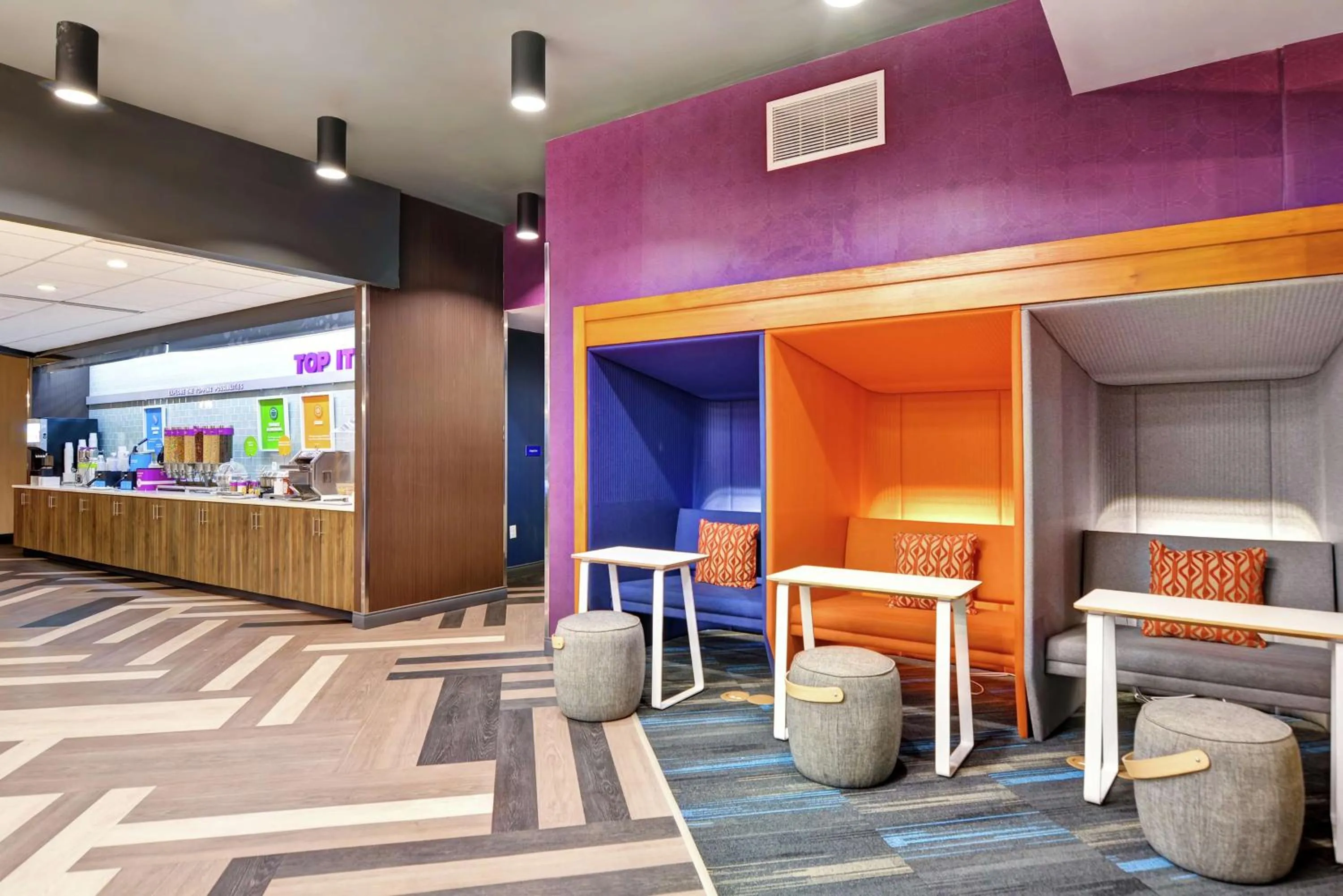 Lobby or reception in Tru By Hilton Richmond