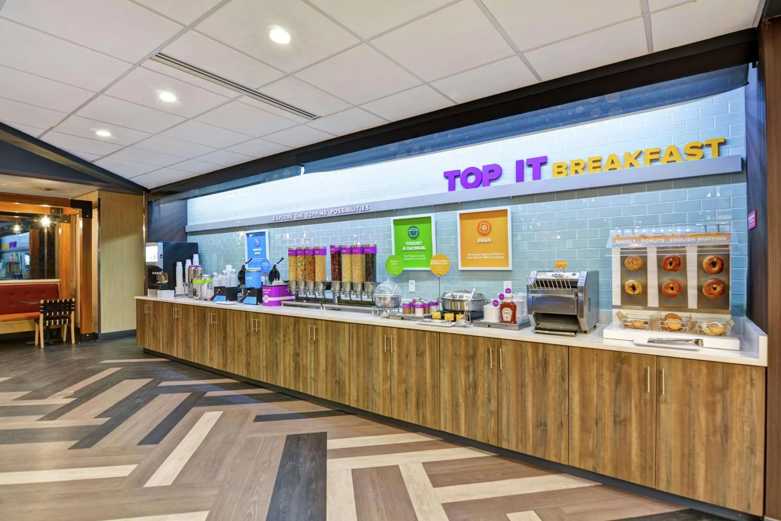 Restaurant/places to eat in Tru By Hilton Richmond