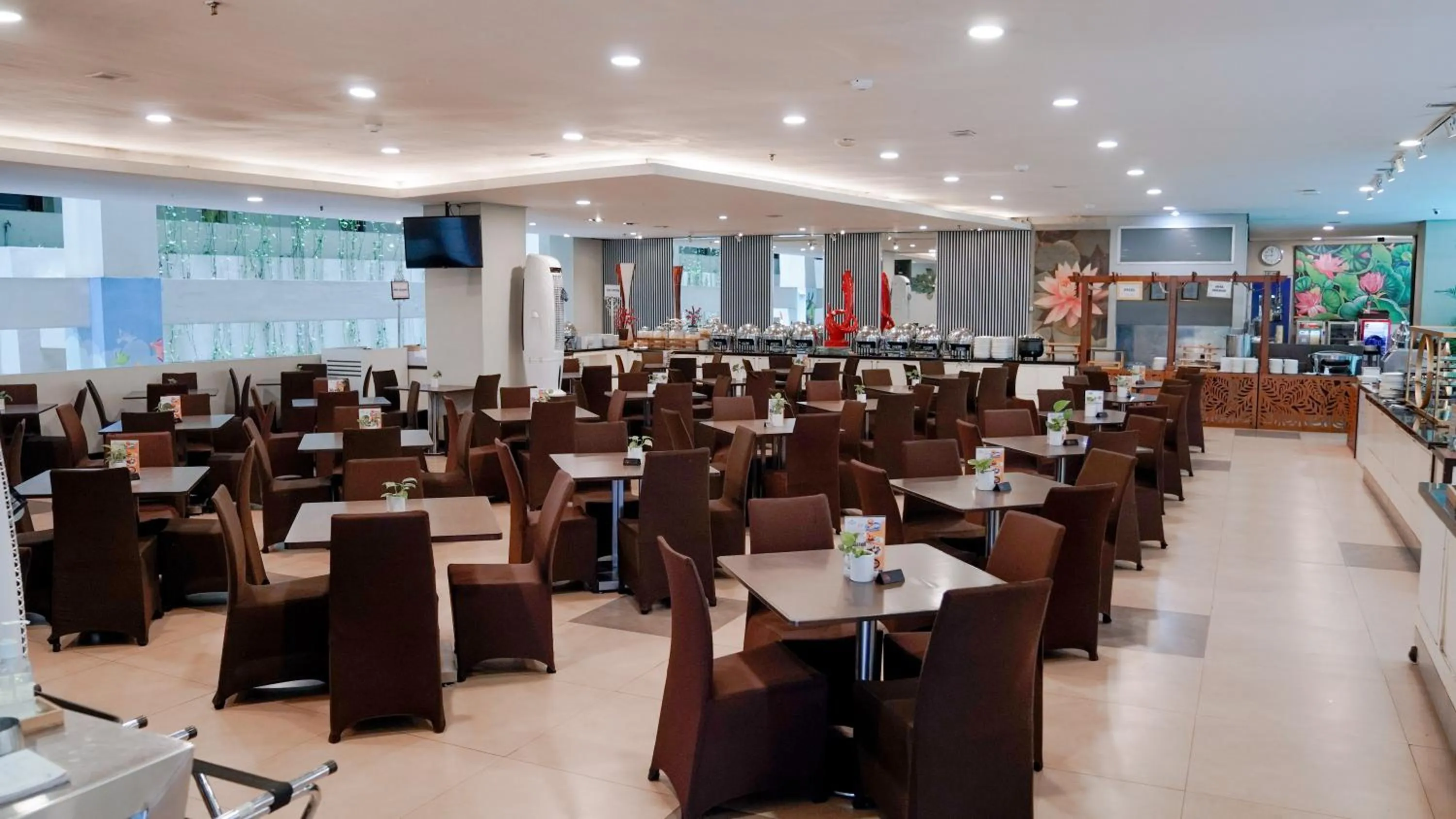 Restaurant/places to eat in Savana Hotel & Convention Malang