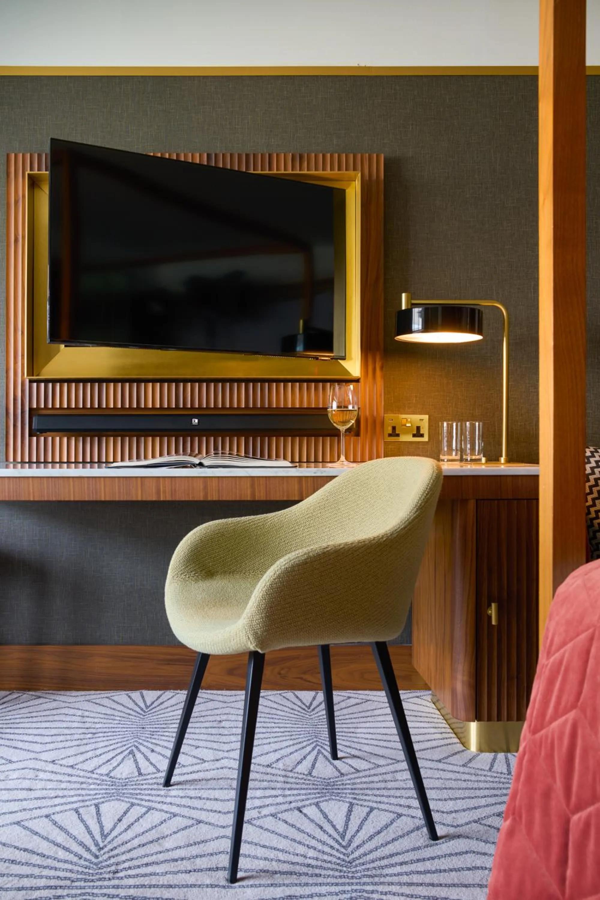 TV and multimedia in The Fitzwilliam Hotel