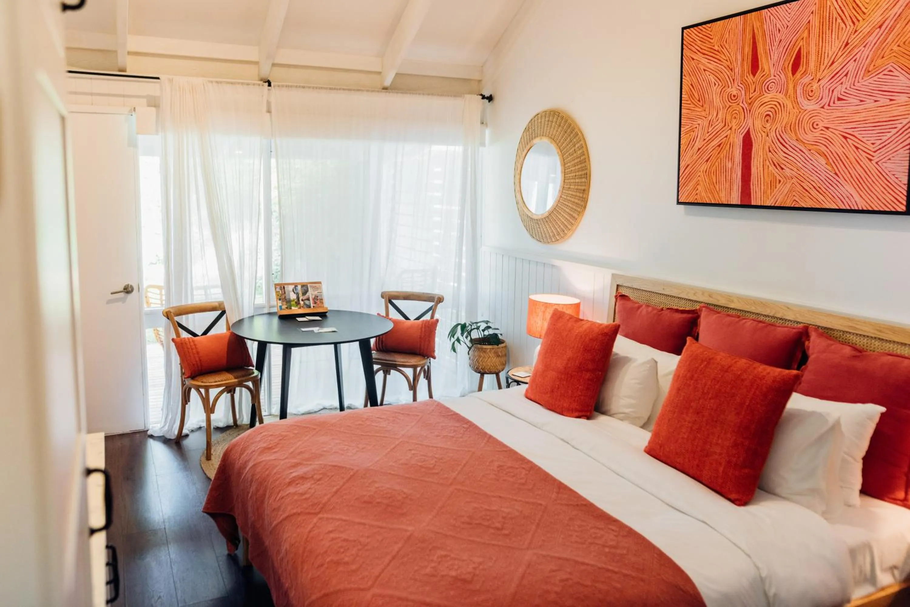 Bed in Port O' Call Motel