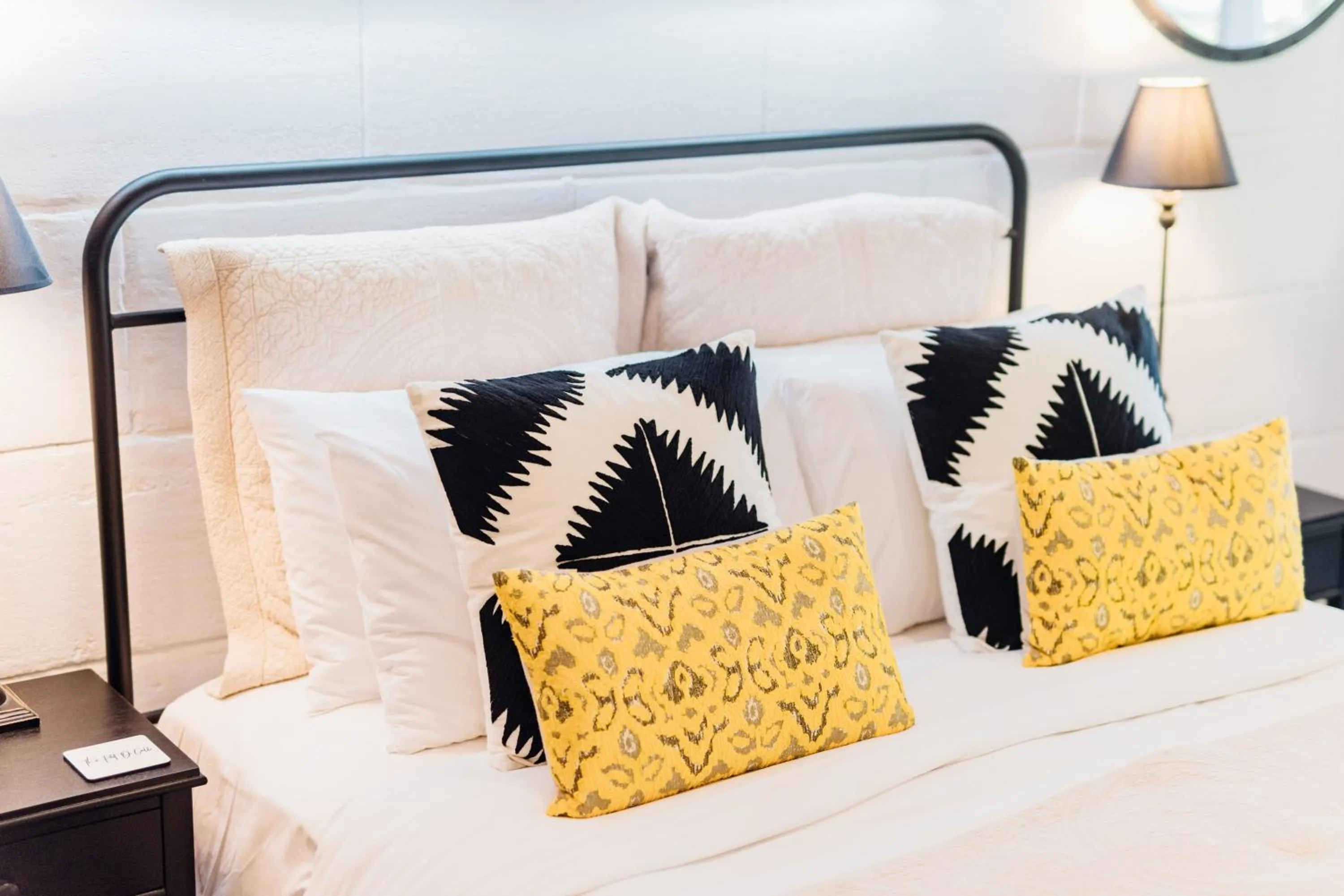 Bed in Port O' Call Motel